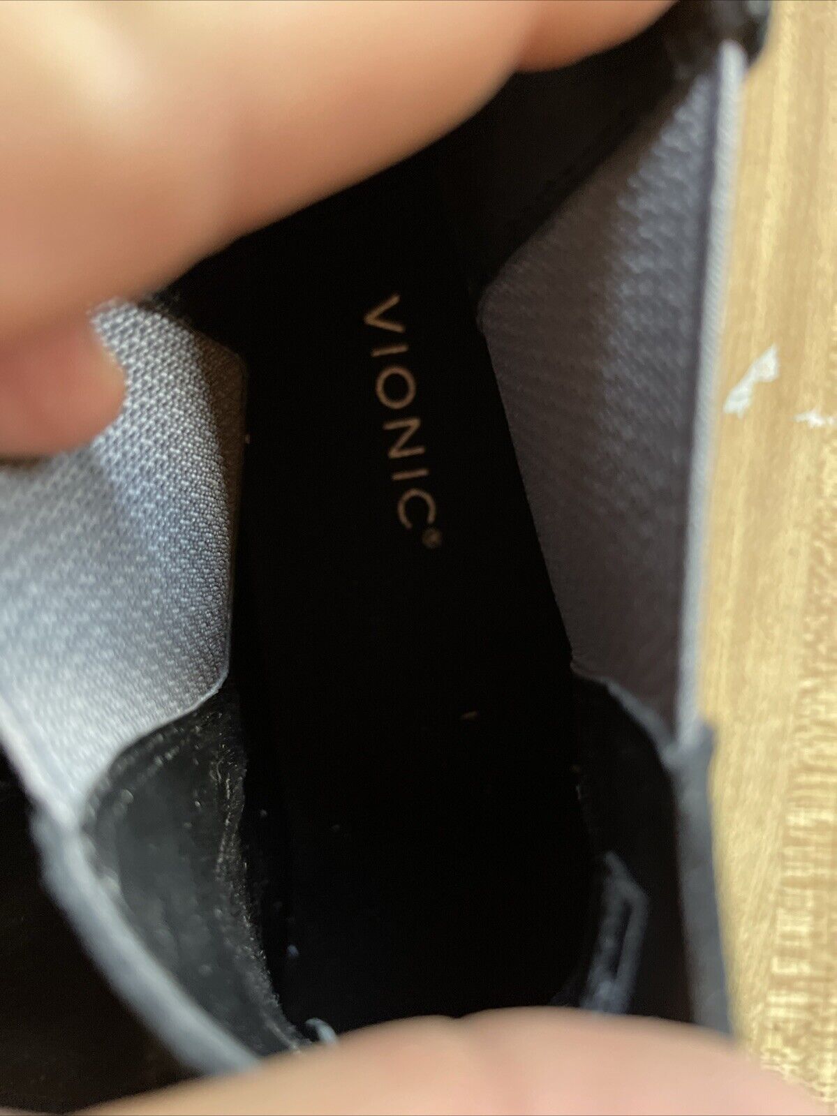 Vionic Shoes Size 10