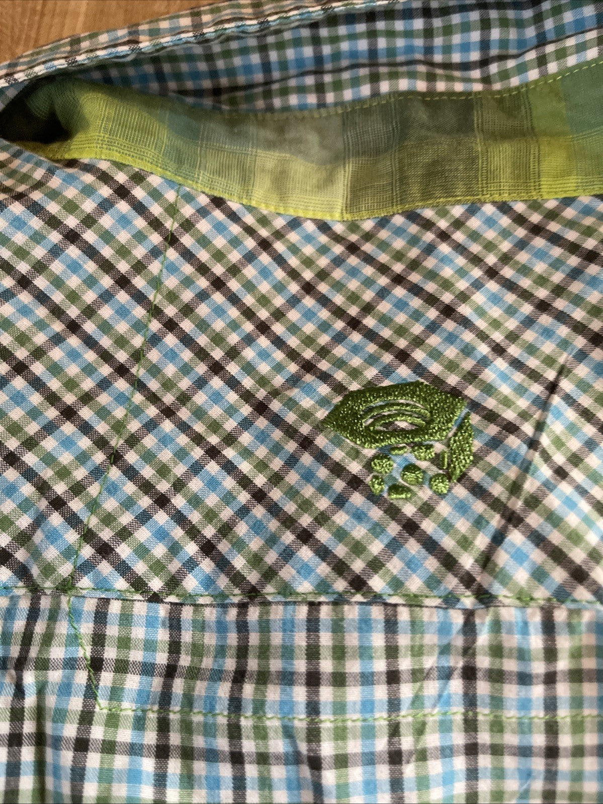 Mountain Hard Wear Button Up XL