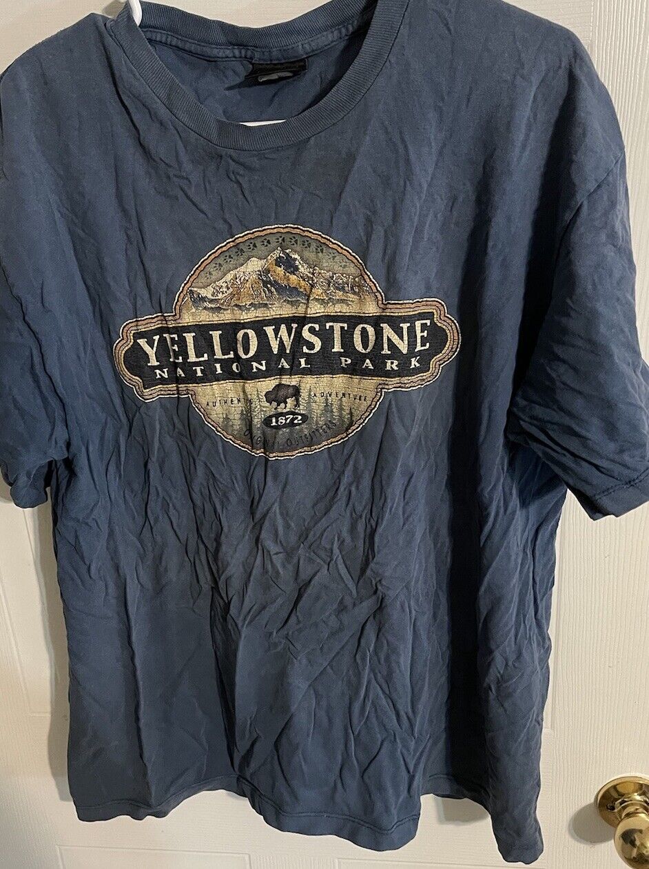 Yellowstone National Park T Shirt XL