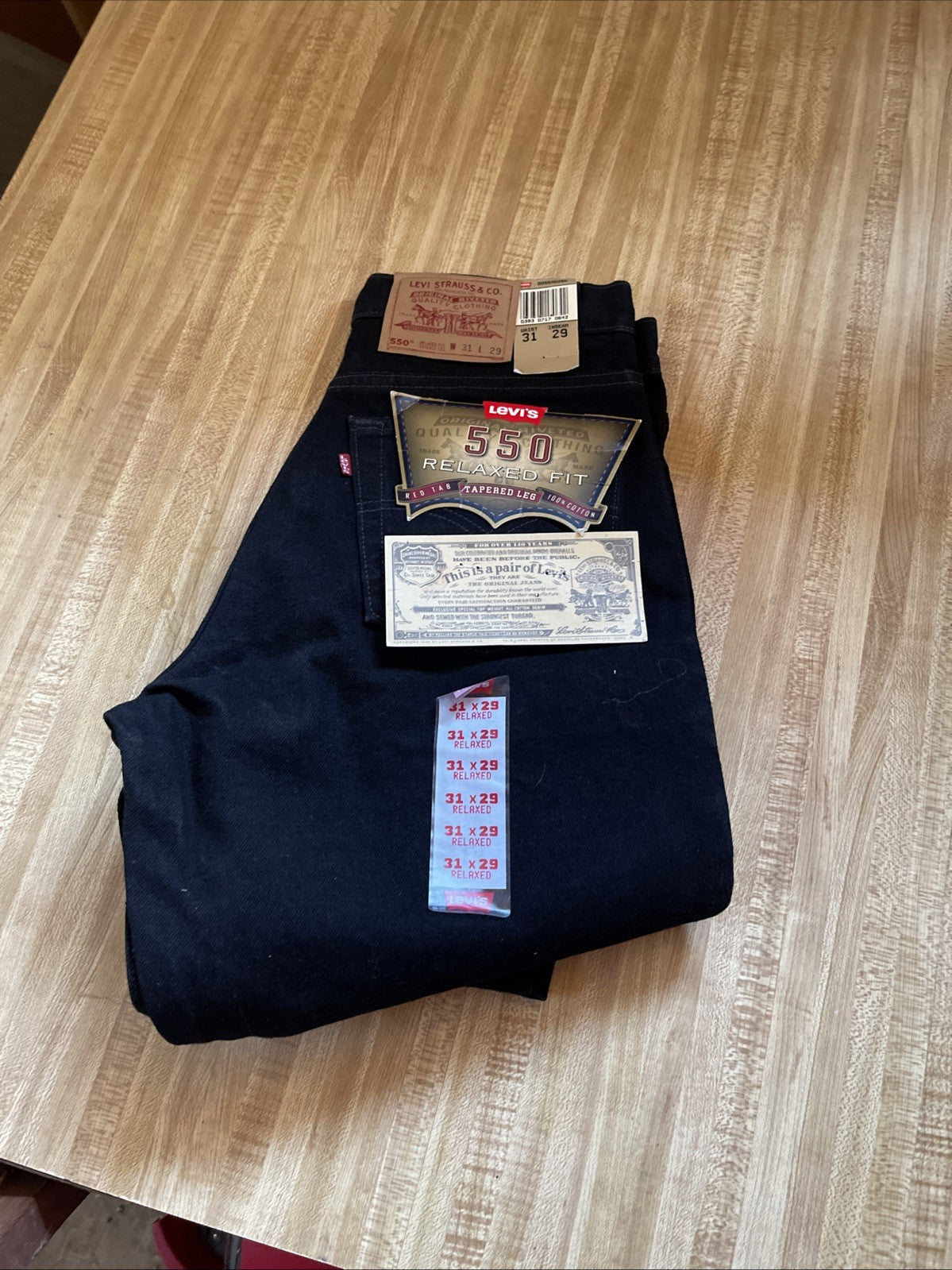 Deadstock Vintage Levi’s 550 Jeans 31/29