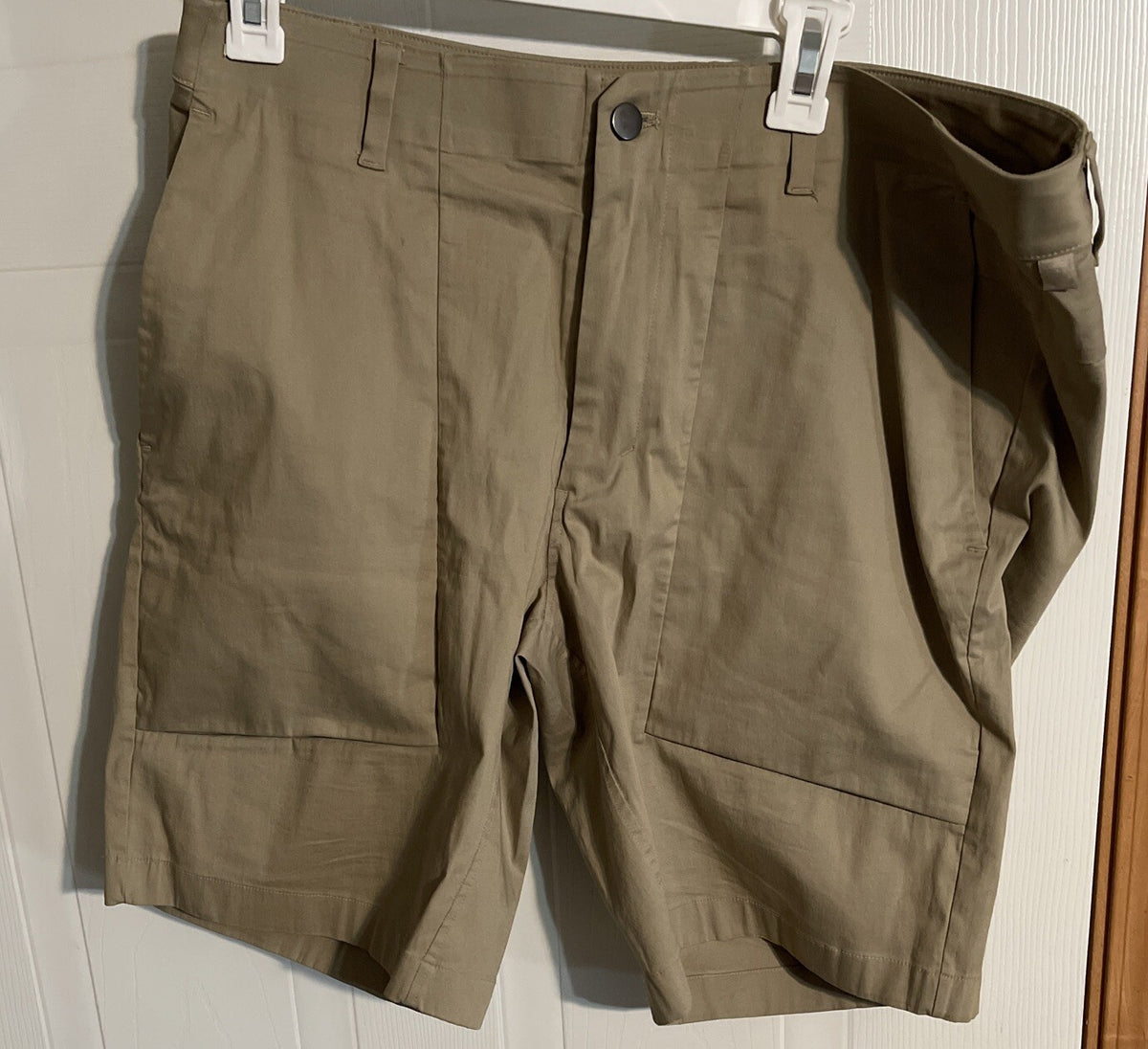 Lululemon Shorts 36