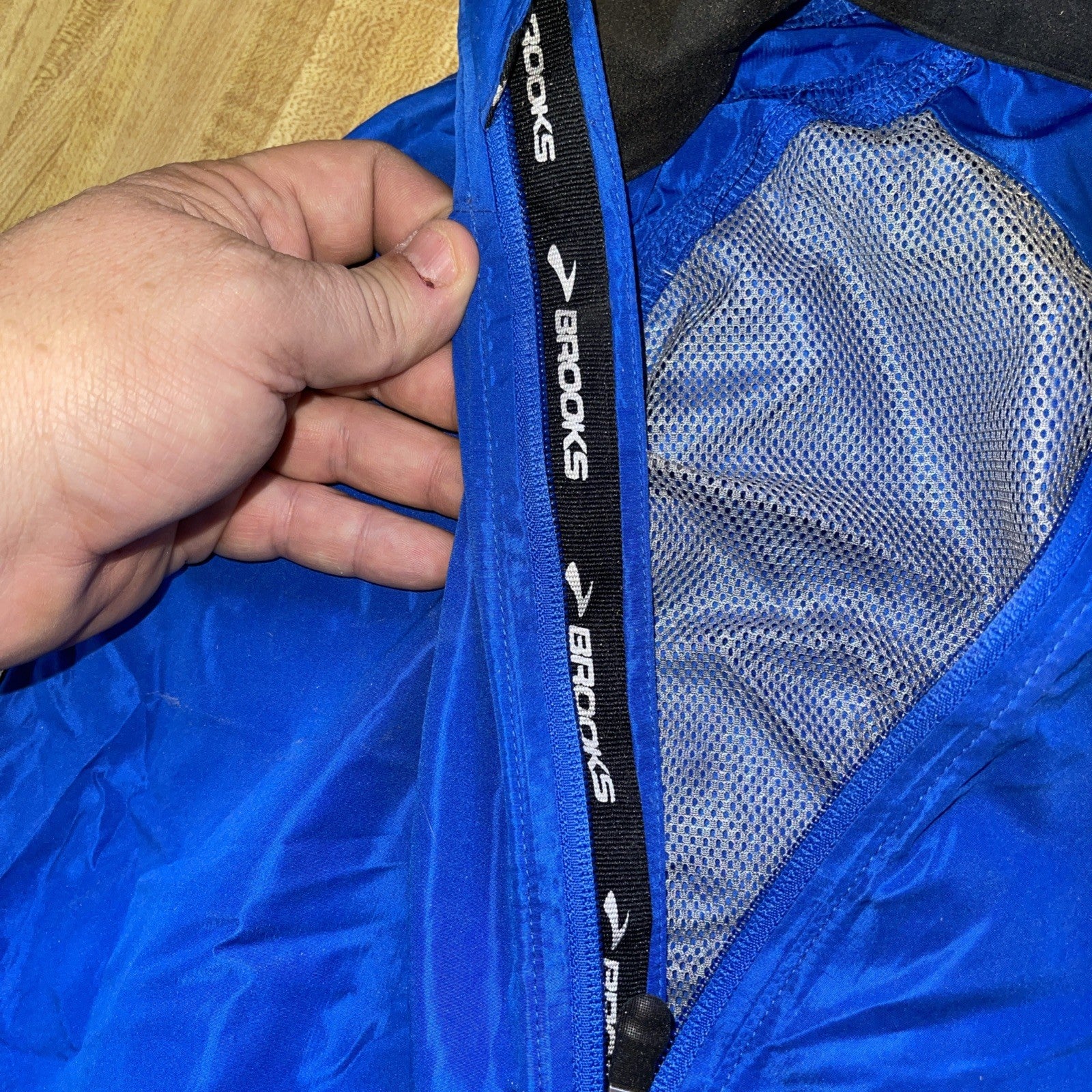 Brooks Windbreaker Vest Large 