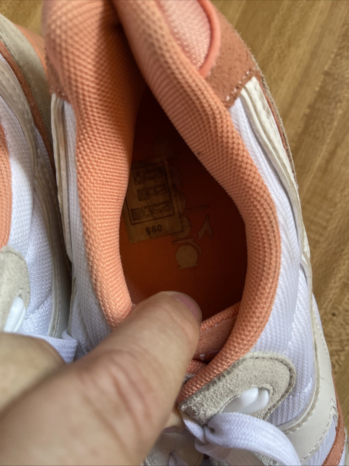 Diadora N9000 Men’s Size 12 Tennis Shoes Peaches and Cream Color-way