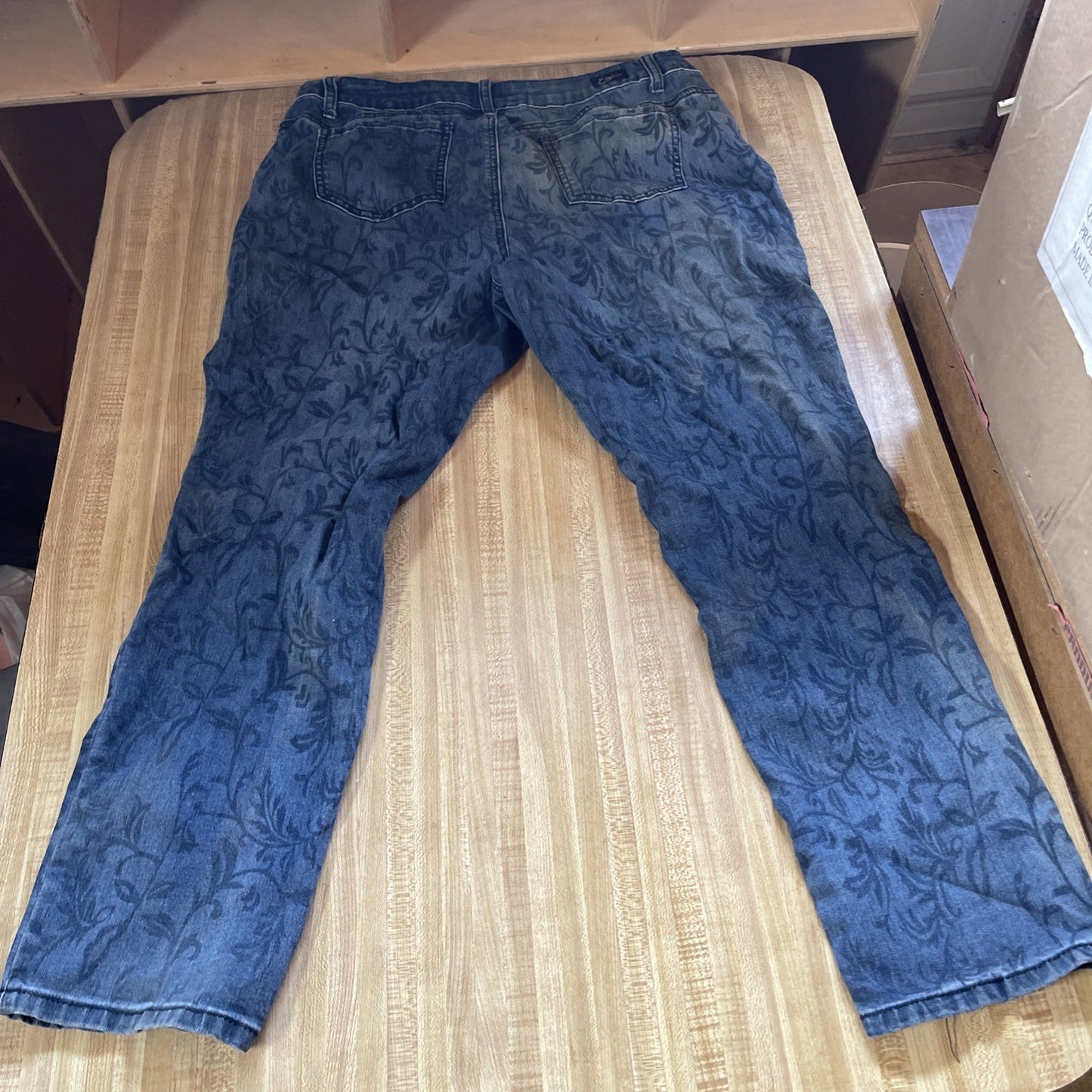 Earl Jeans 16