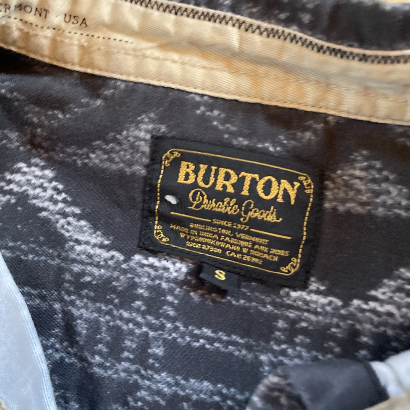 burton button up shirt Small 