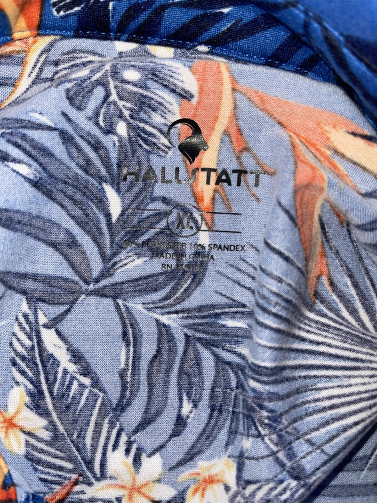 Hallstatt Button Up XL