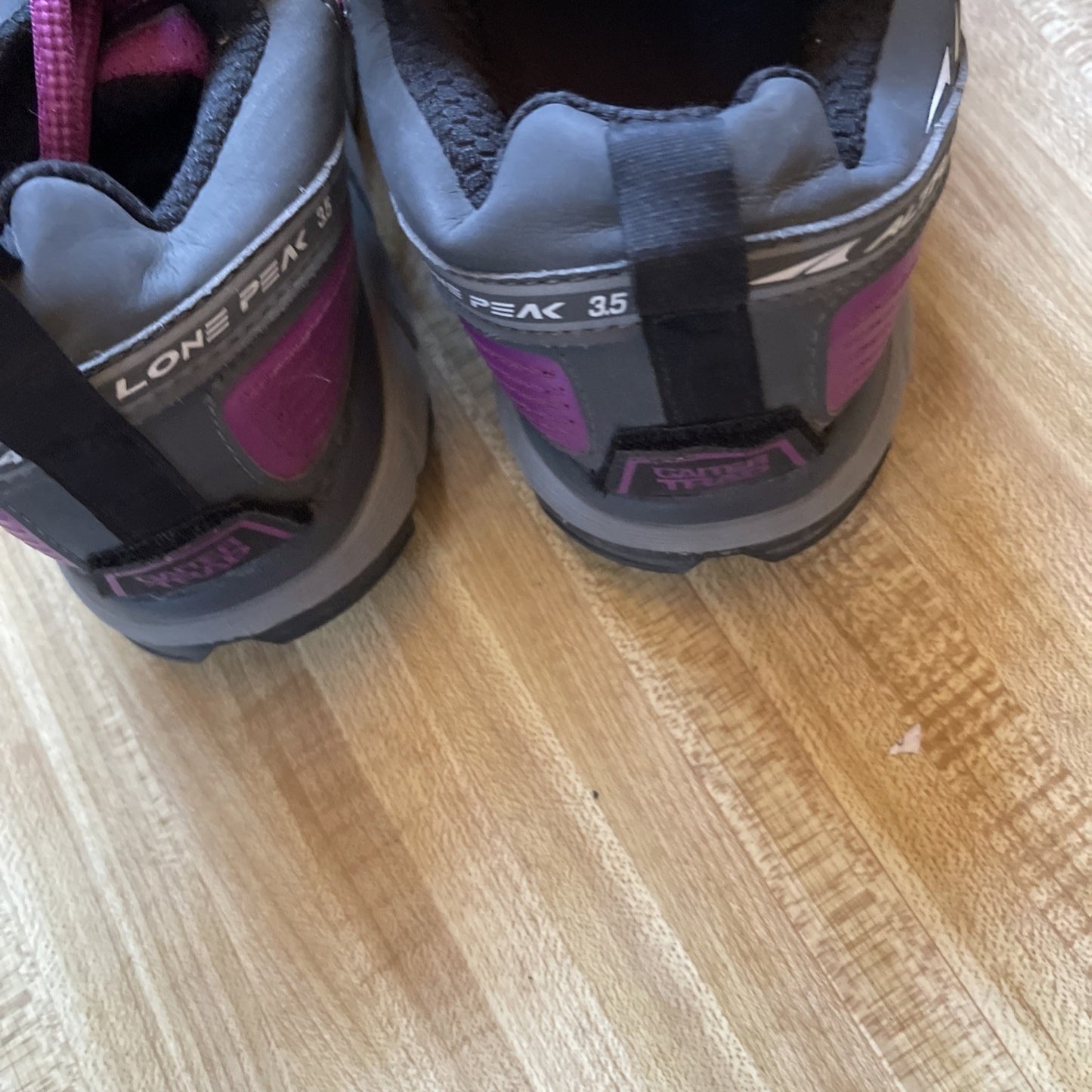 Altra Lone Peak Gaiter Trap Size 9 Wide