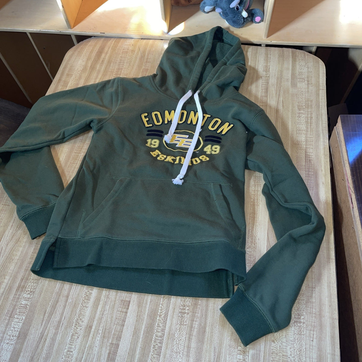 Klutch Edmonton Eskimos Hoodie Small Petite 