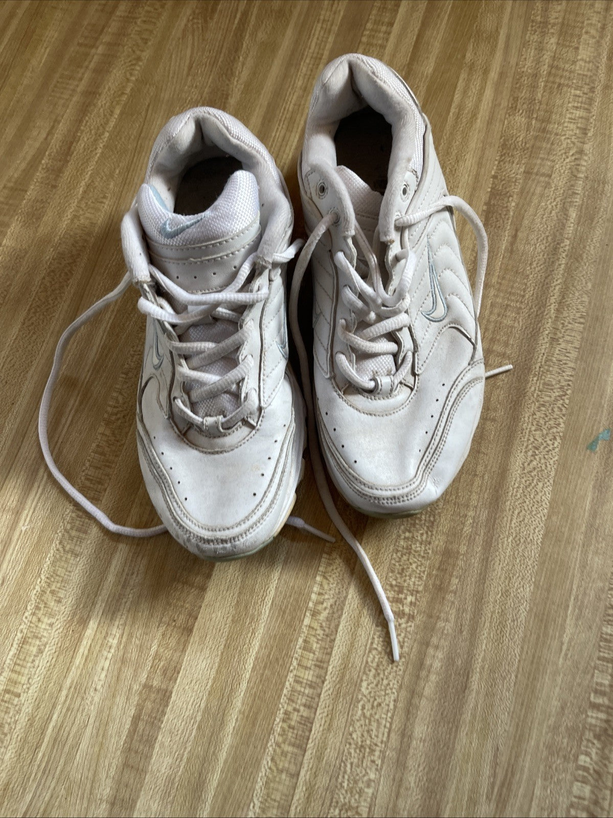 Nike Walk Sneakers Size 7