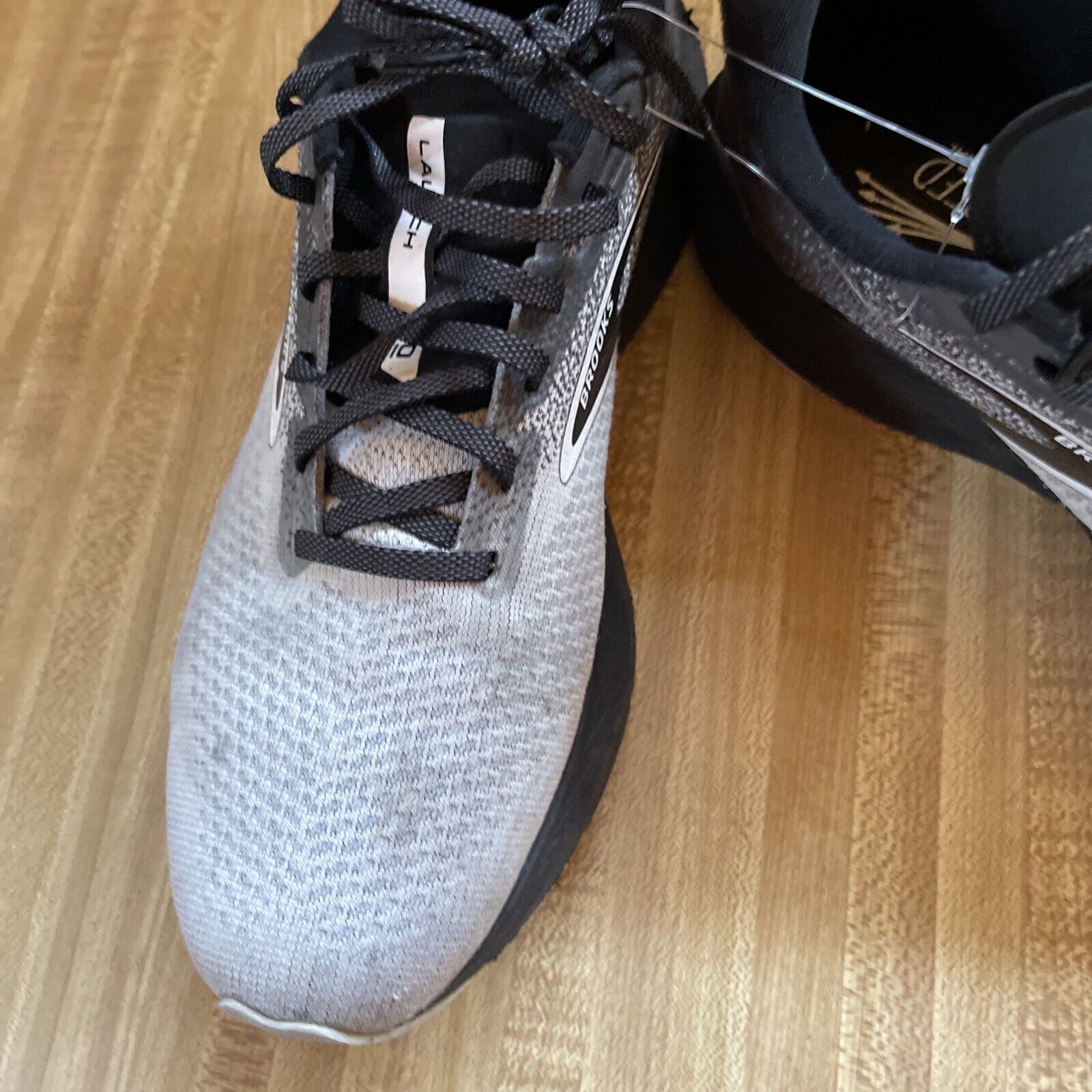 Brooks Launch 10 Size 10