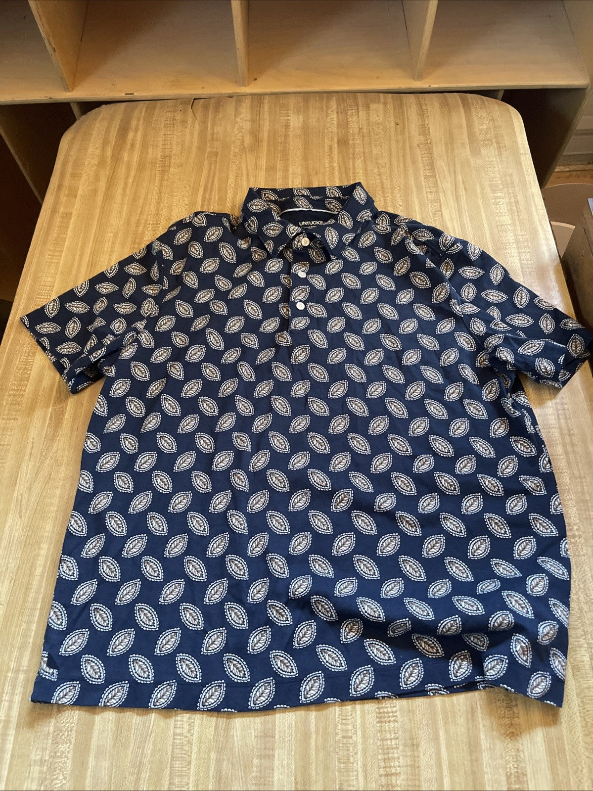 Untuckit Polo Large 