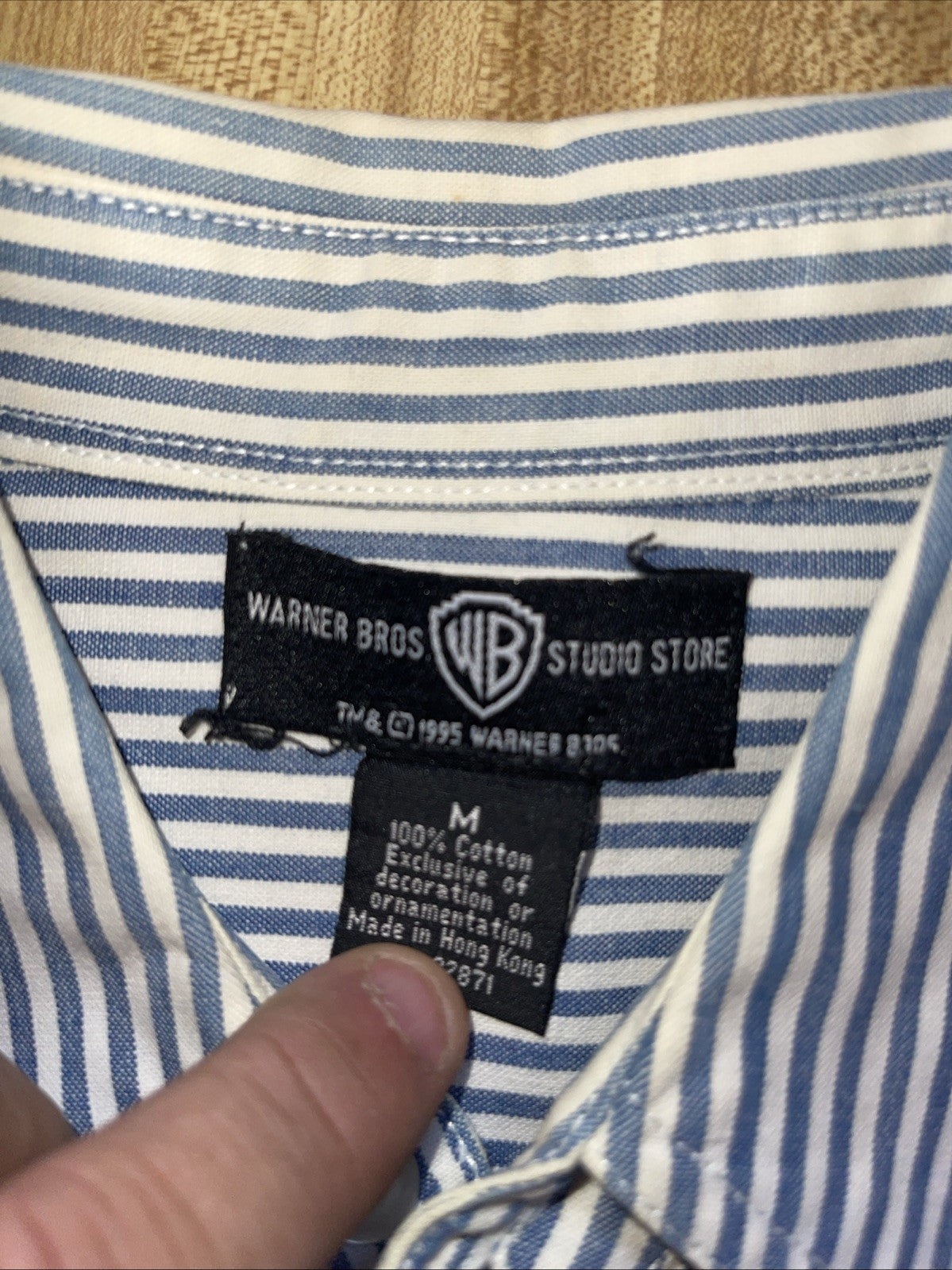 Vintage 1995 Warner Bros Looney Tunes Button Up Medium