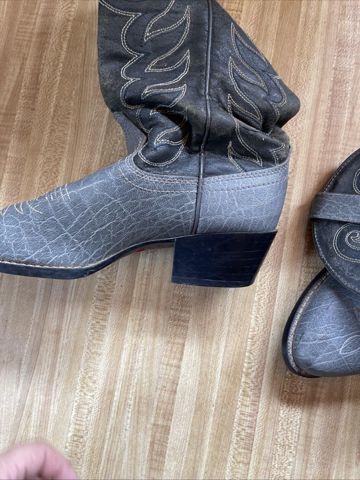 Honchos Cowboy Boots 9