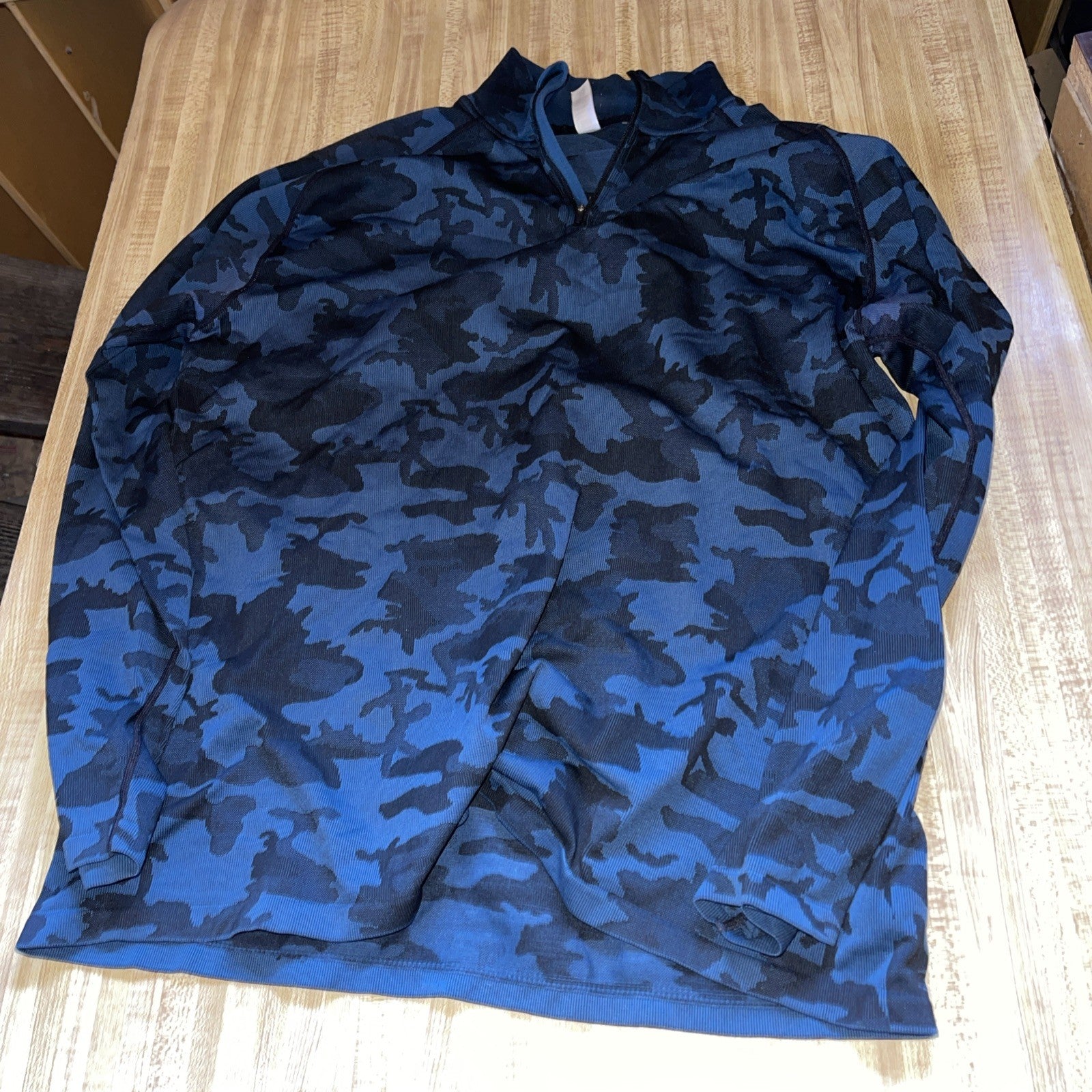 UNRL Quarter Zip Large 