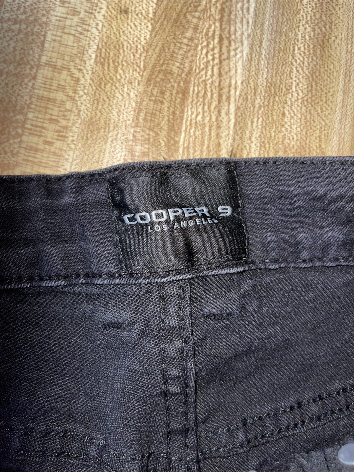 Cooper 9 Jeans 30/31 Distressed Ankle Zip