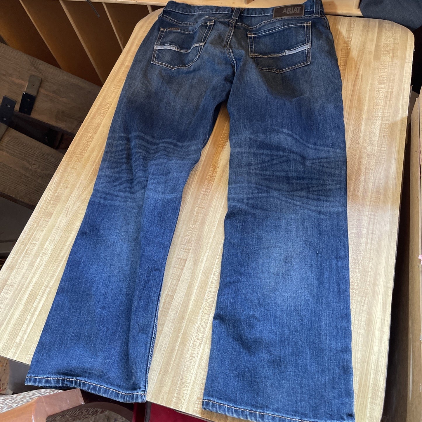 ariat m4 low rise boot jeans 34/32