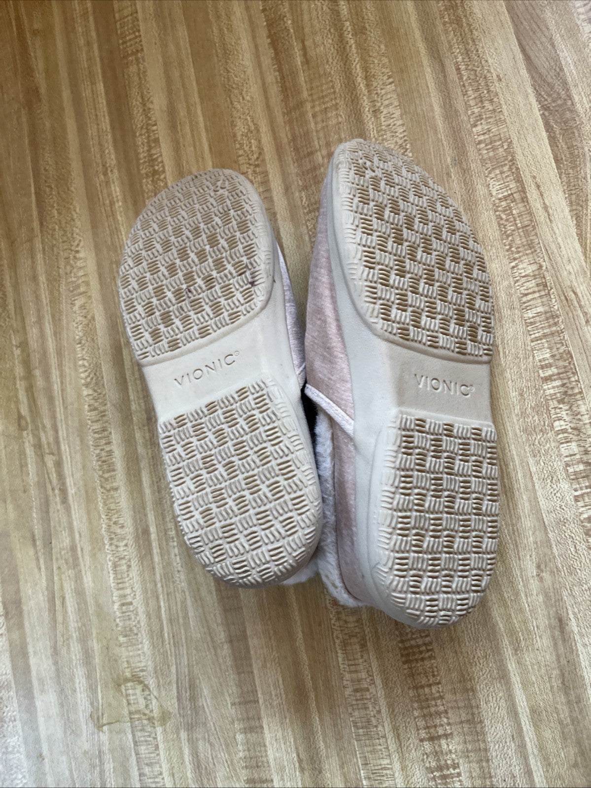 Vionic Slippers 8