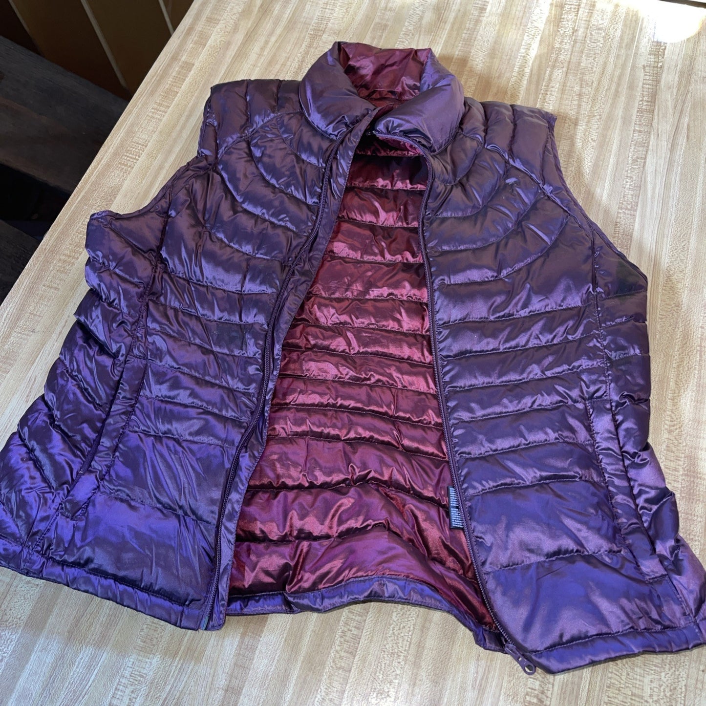 bernardo goose down vest Large 
