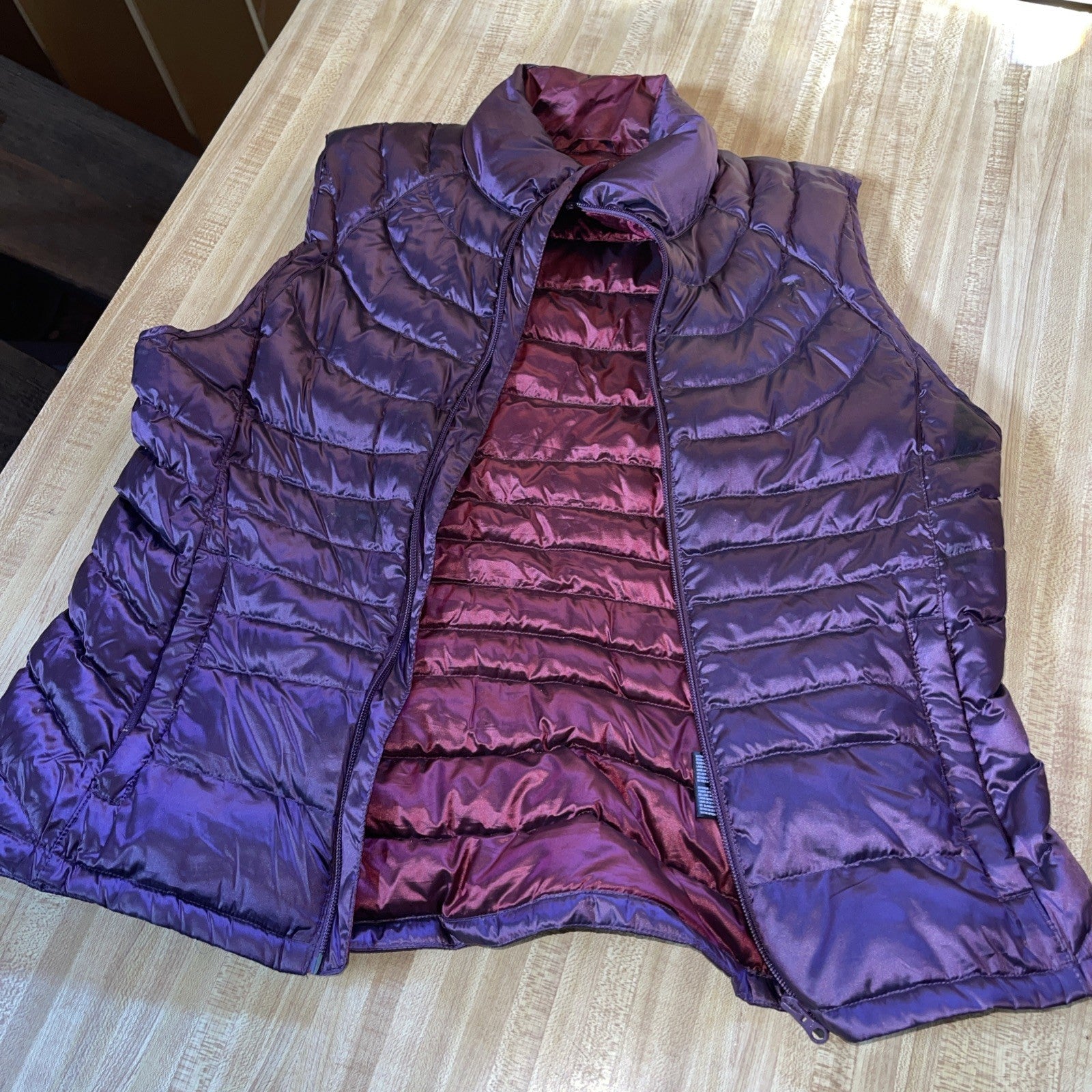 bernardo goose down vest Large 