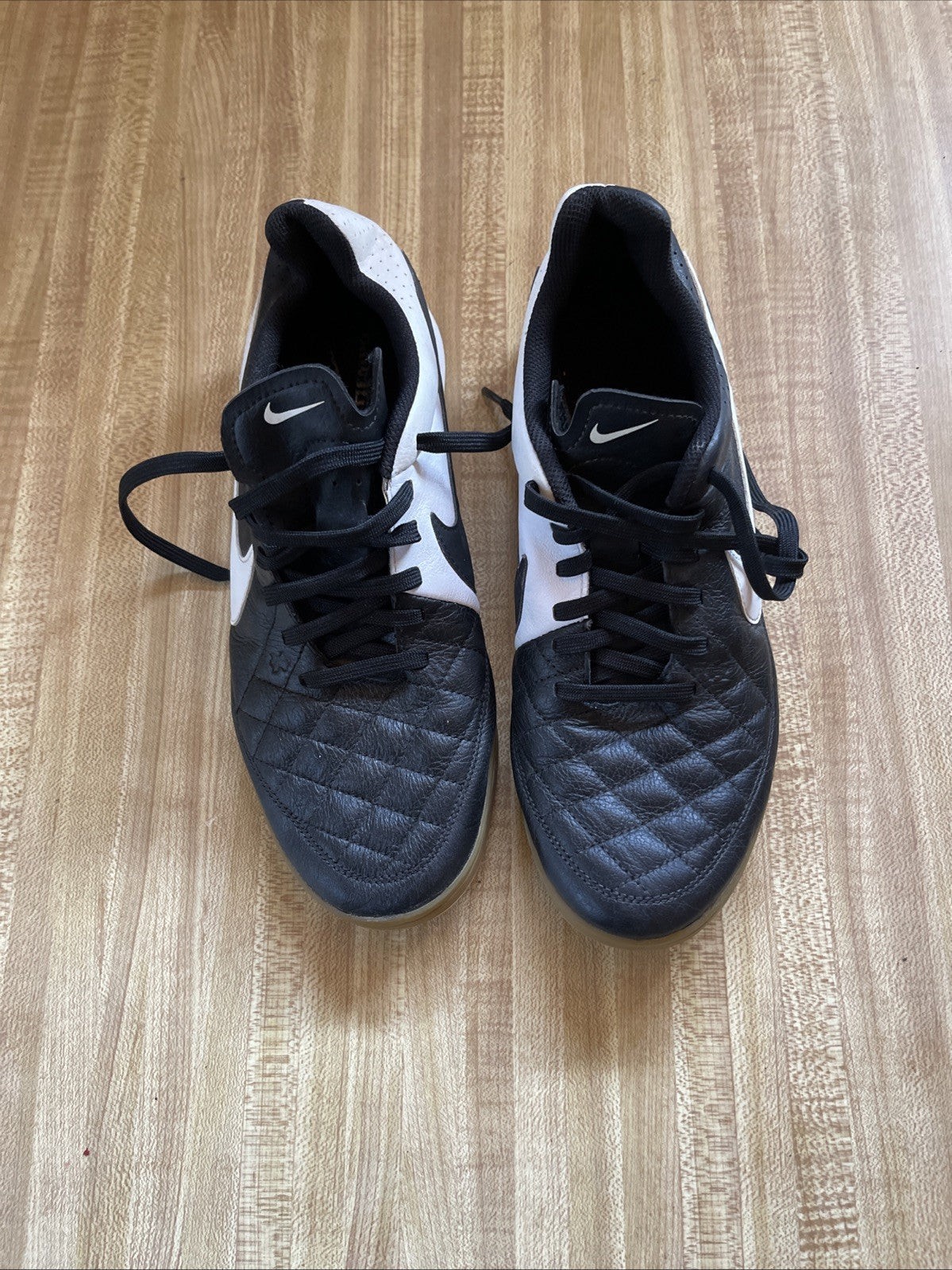 Nike Tiempo Shoes 8.5