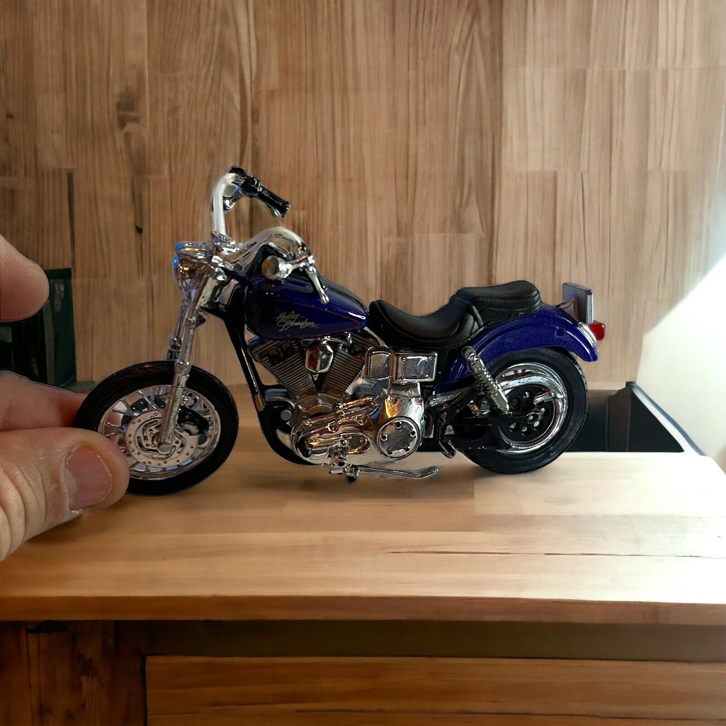 Harley Davidson Diecast Motorcycle 