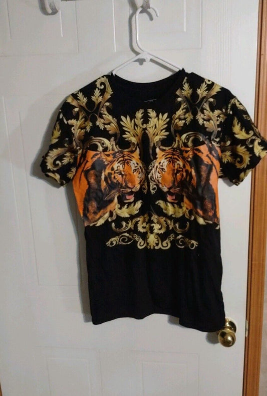 Fresh Laundry Graphic T Shirt Medium 