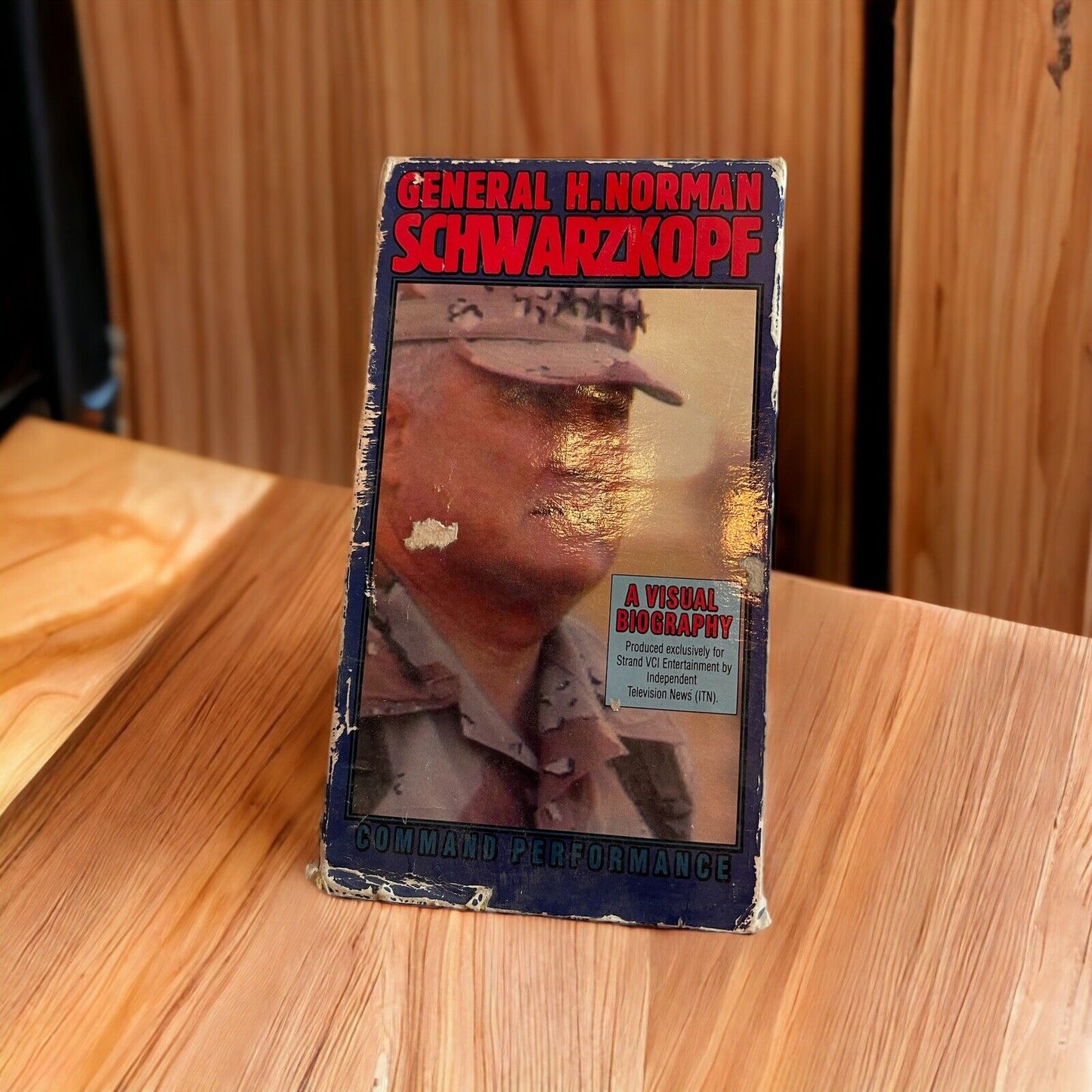 General H. Norman Schwarzkopf - Command Performance (VHS, 1991)