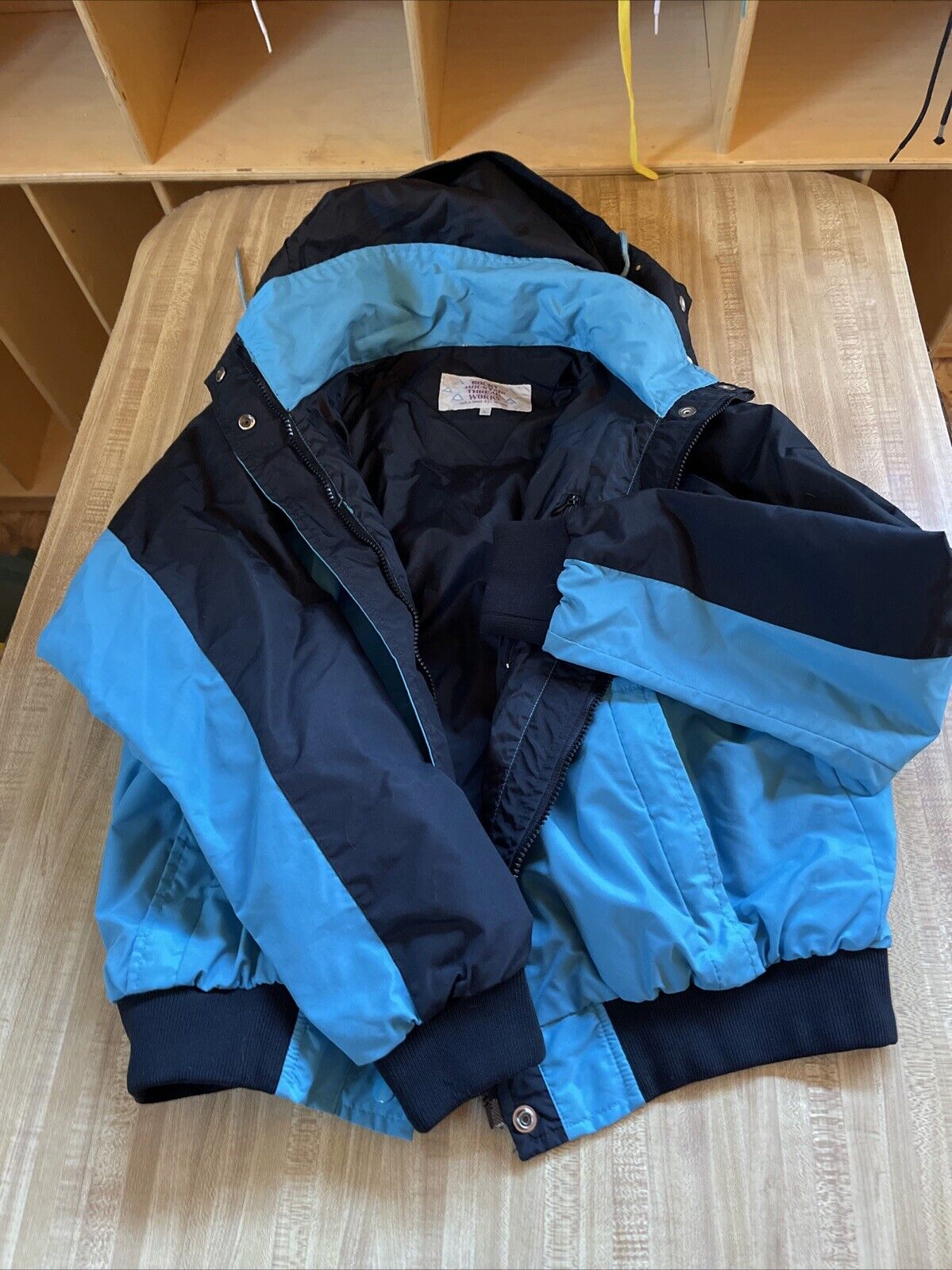 Rocky Mountain Thread Works Jacket Large 