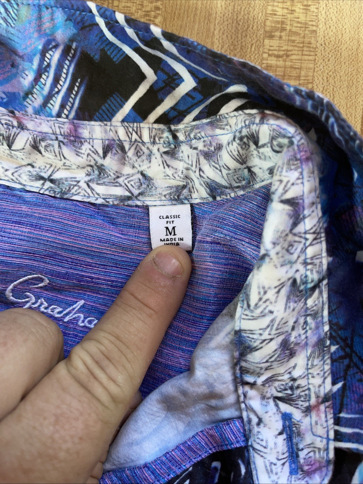 Robert Graham Button Up Medium 