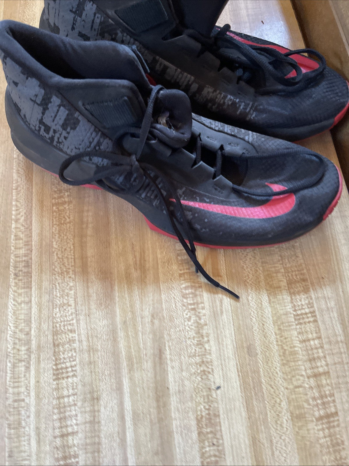 Nike Air Max Infuriate Sneakers 10.5