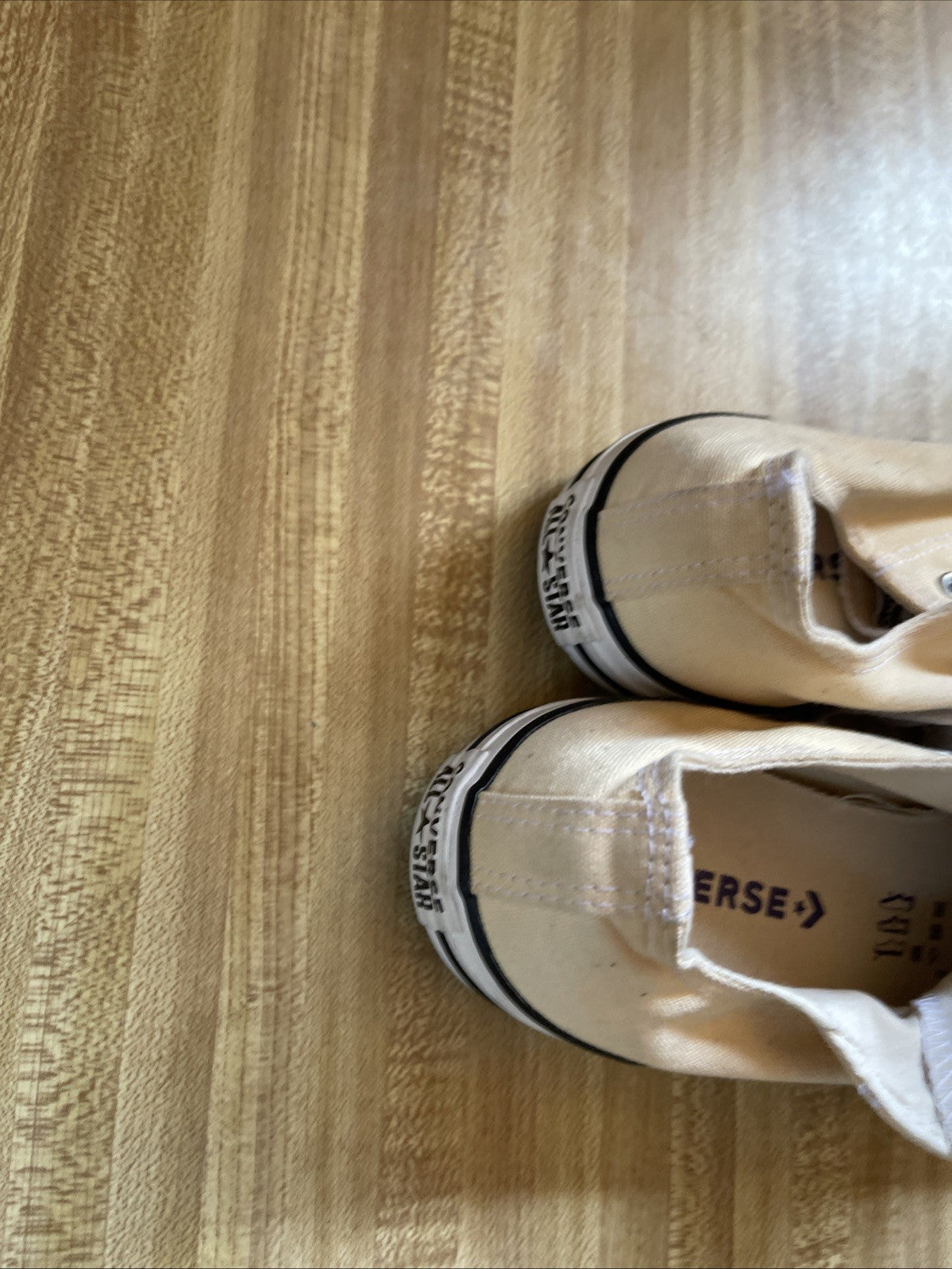 Converse All Star Men’s 9 Women’s 11