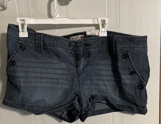 So Shorts 17 NWT 