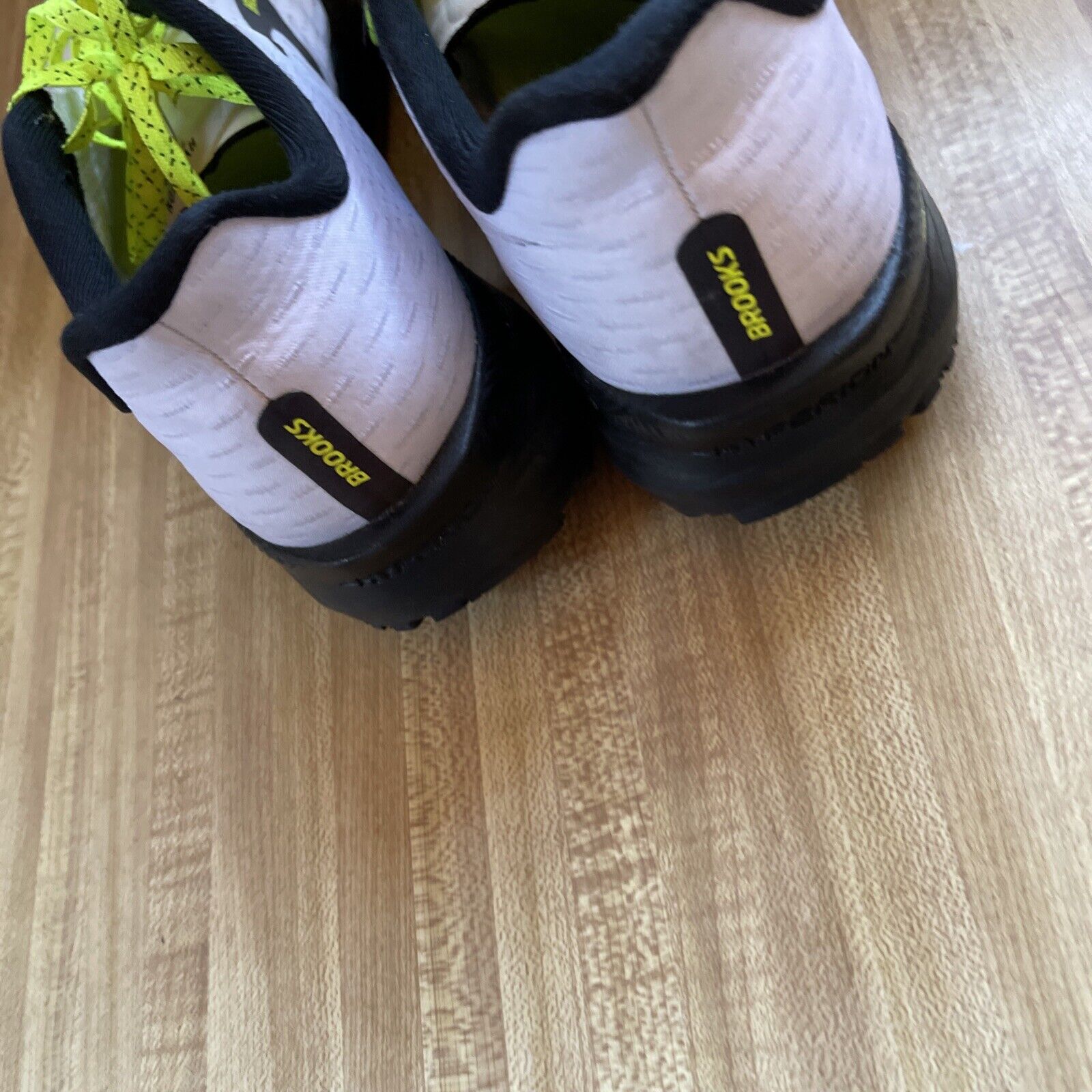 Brooks Hyperion Tempo 1 Size 12