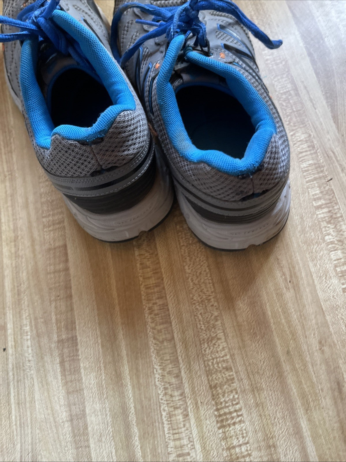 New Balance 573 AT Size 9