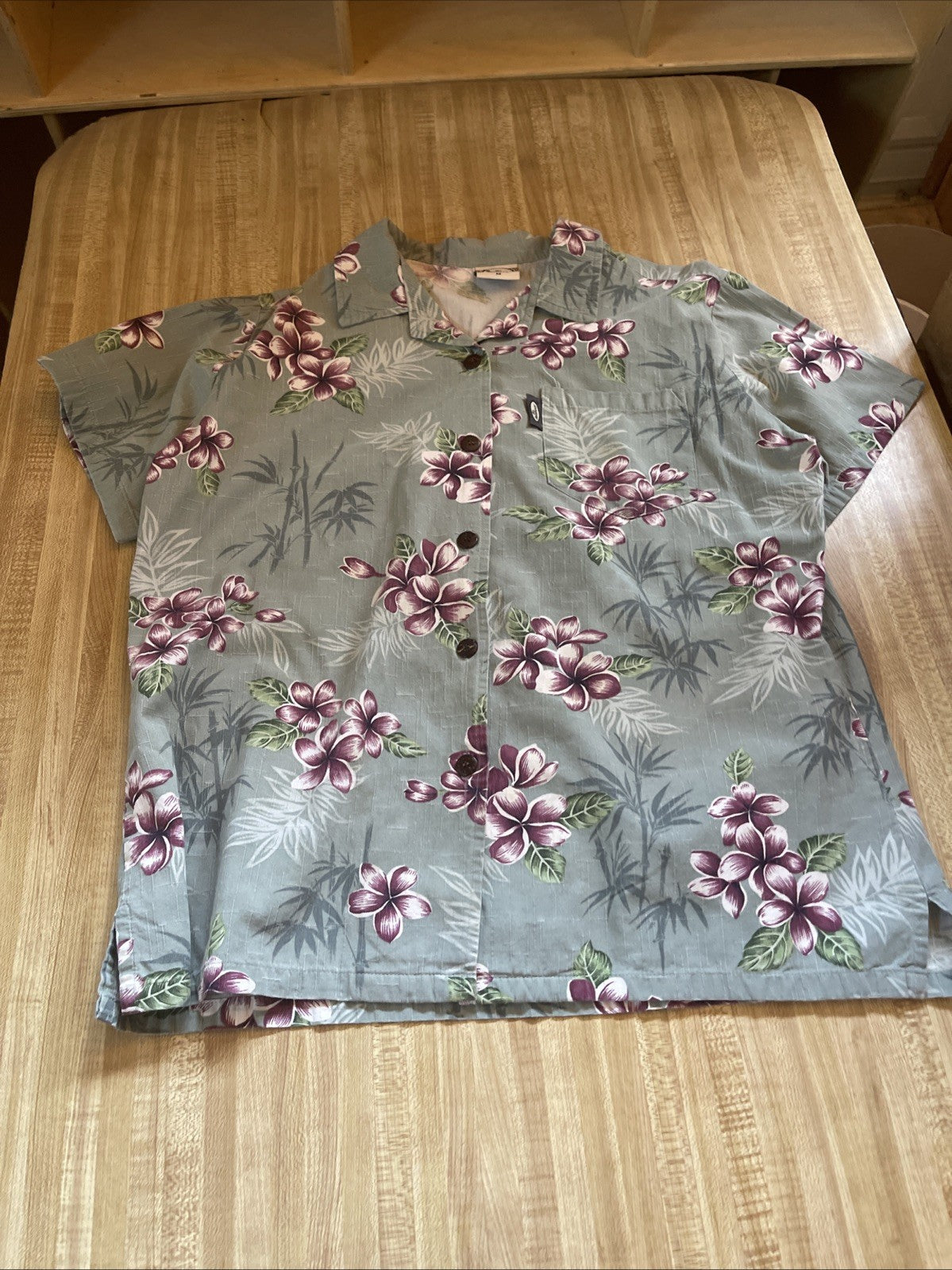 Go Barefoot Hawaiian Shirt Medium