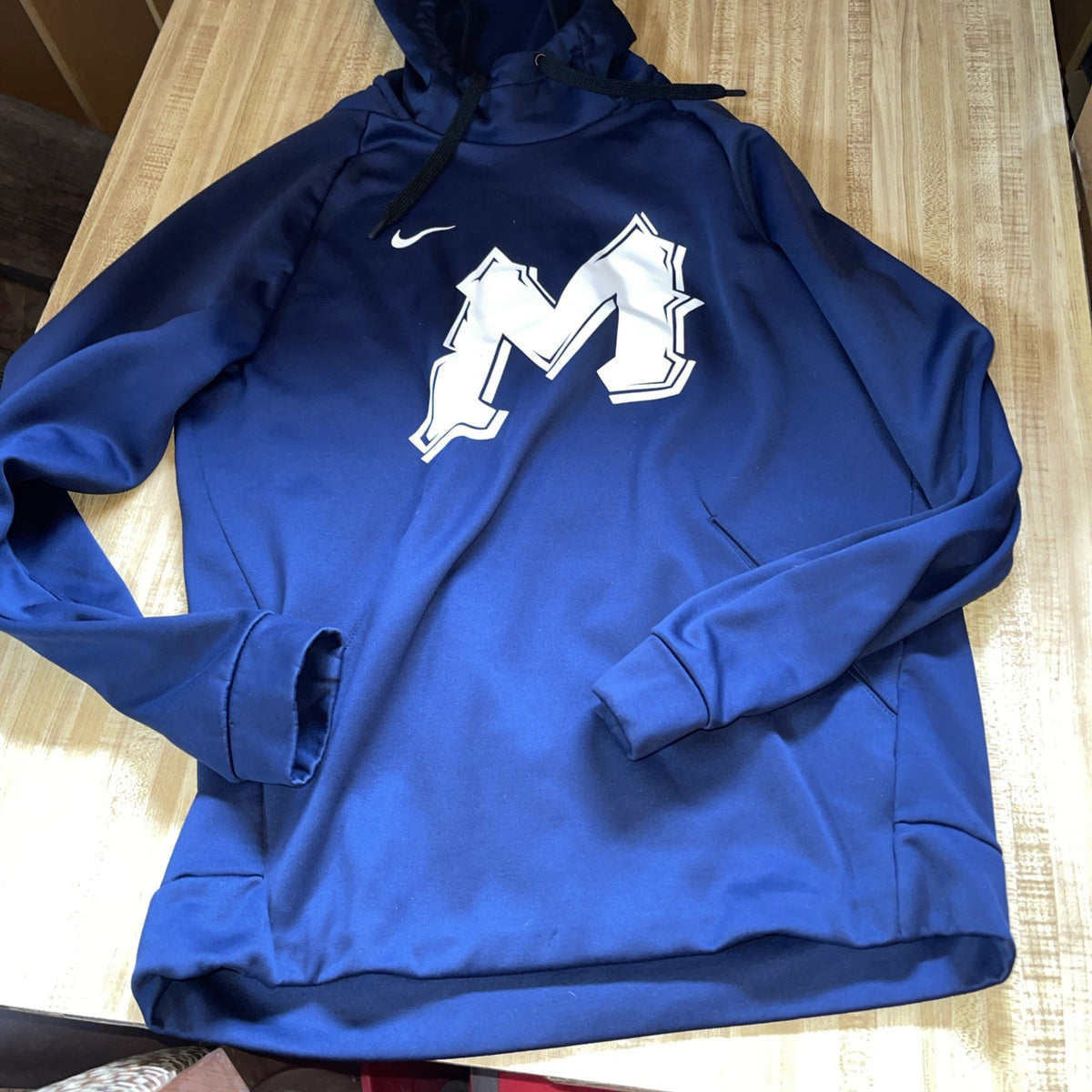 Nike Dri Fit Hoodie Medium Menlo College?