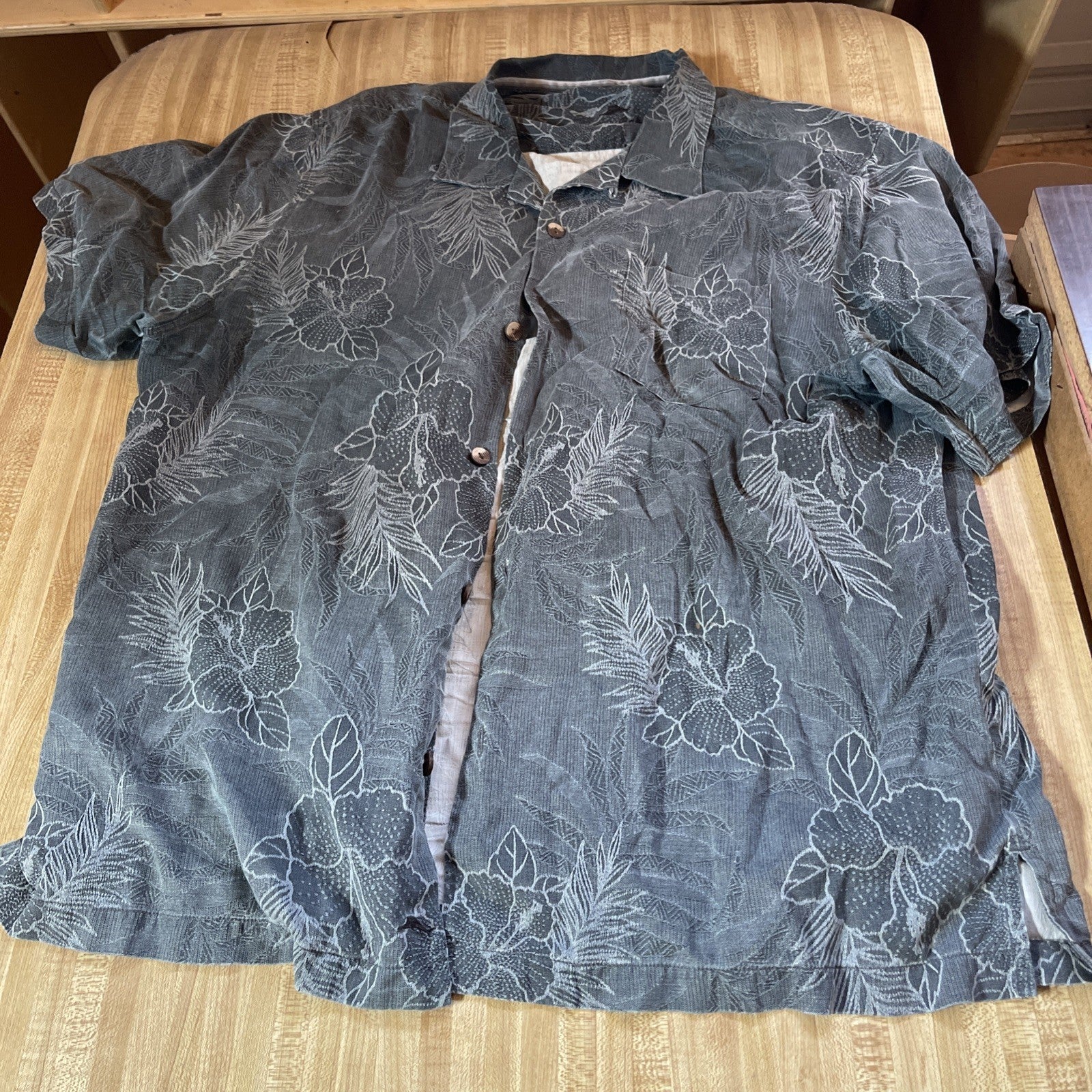 Tommy Bahama Silk Shirt XL