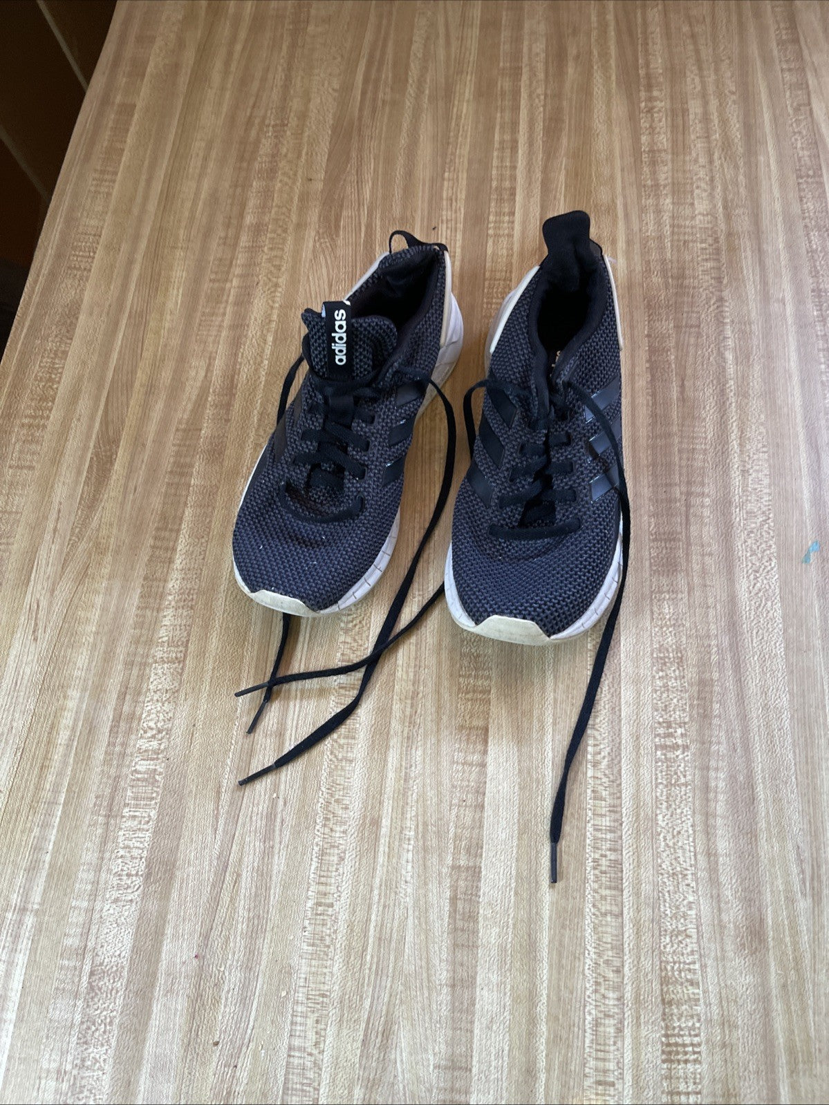 Adidas Cloud foam 7.5