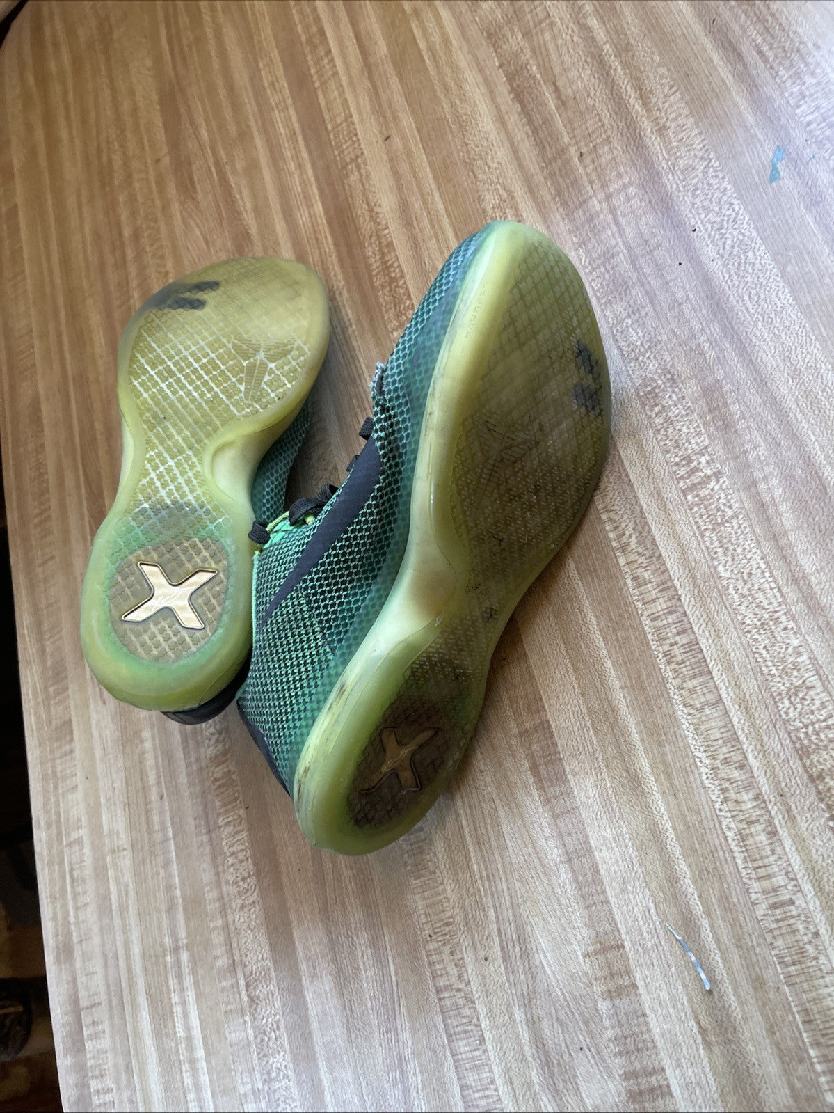 Size 8.5 - Nike Kobe 10 Vino See Photos For Issues
