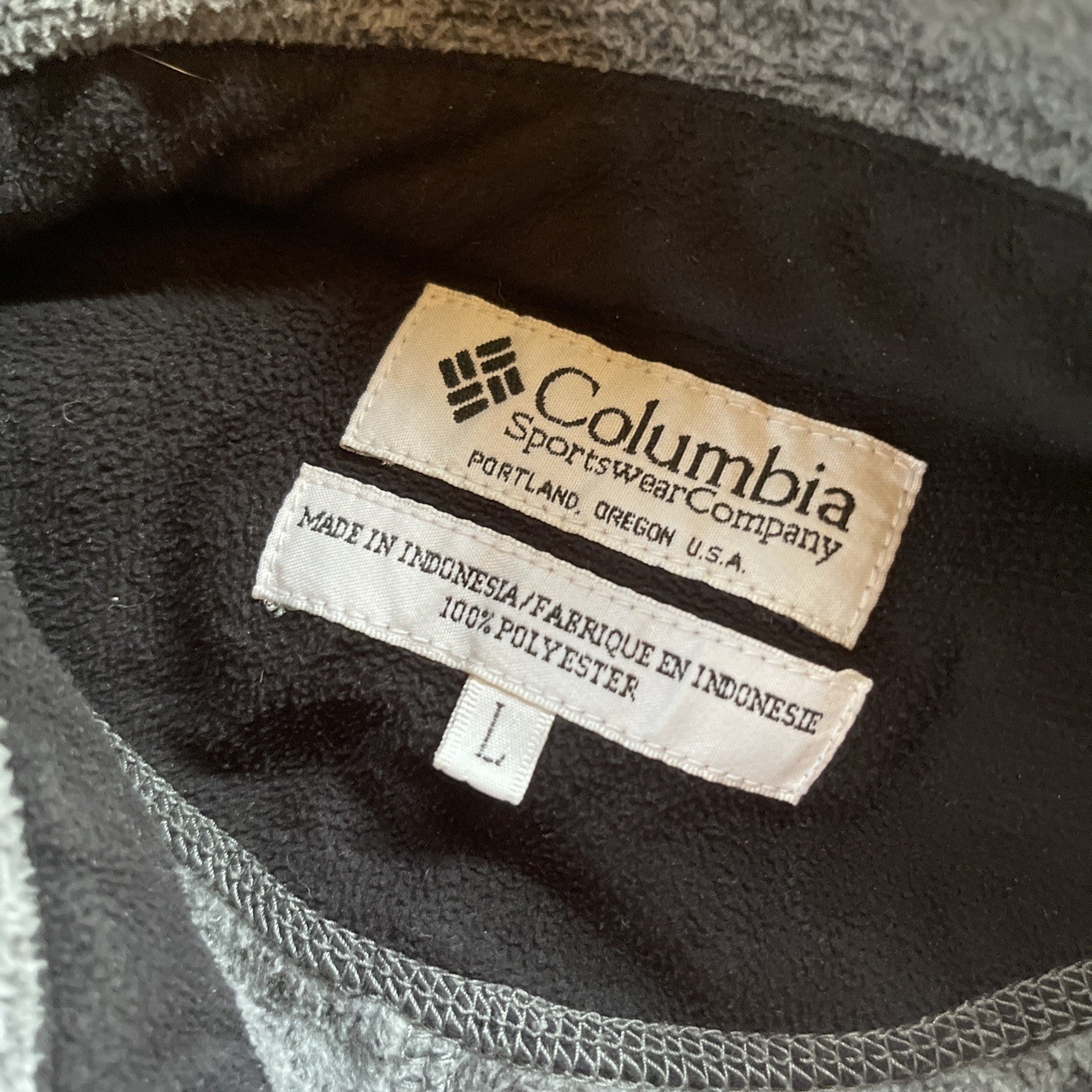 Columbia Button Up Large 