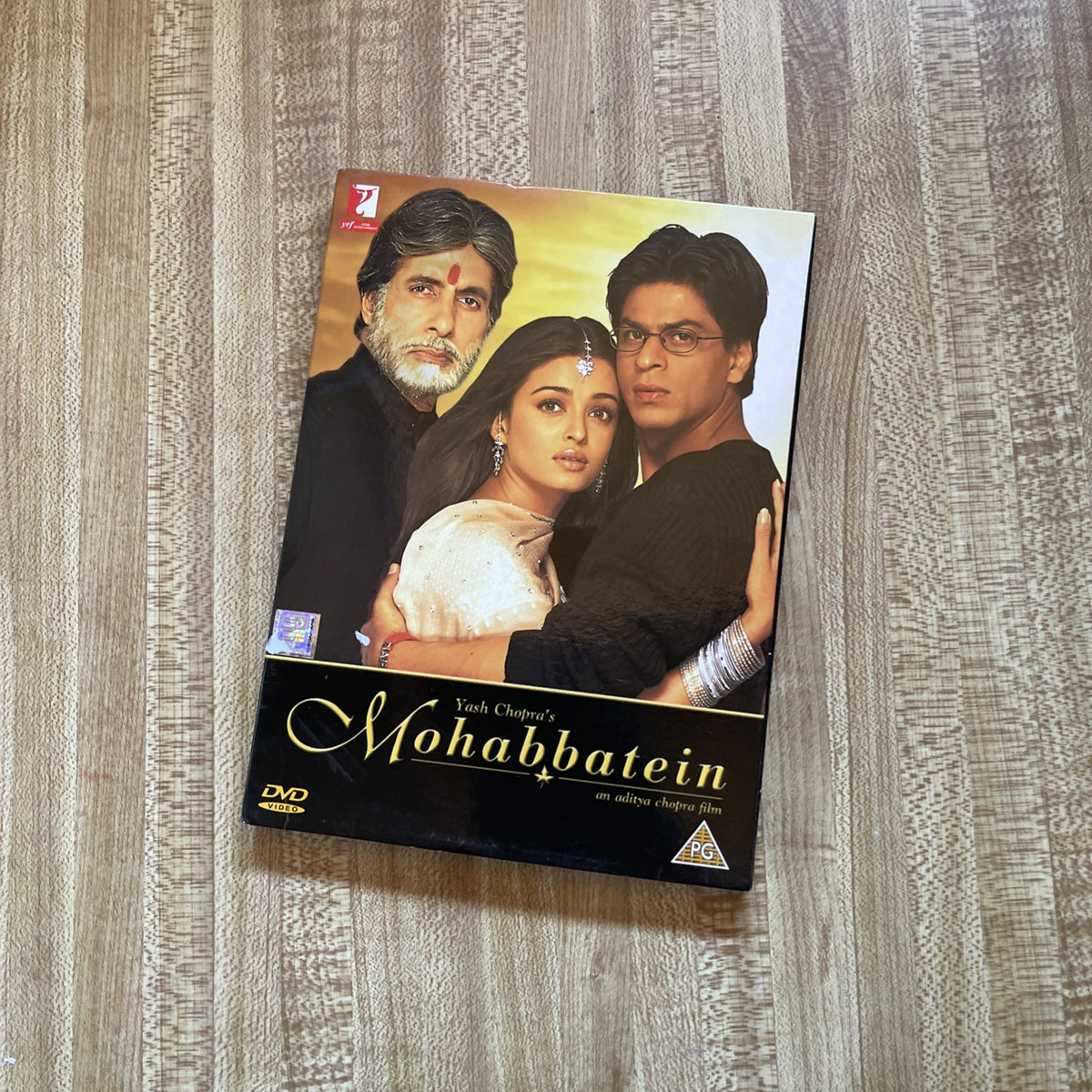 Yash Chopra's Mohabbatein DVD India Bollywood Movie Hindi English Subtitles New