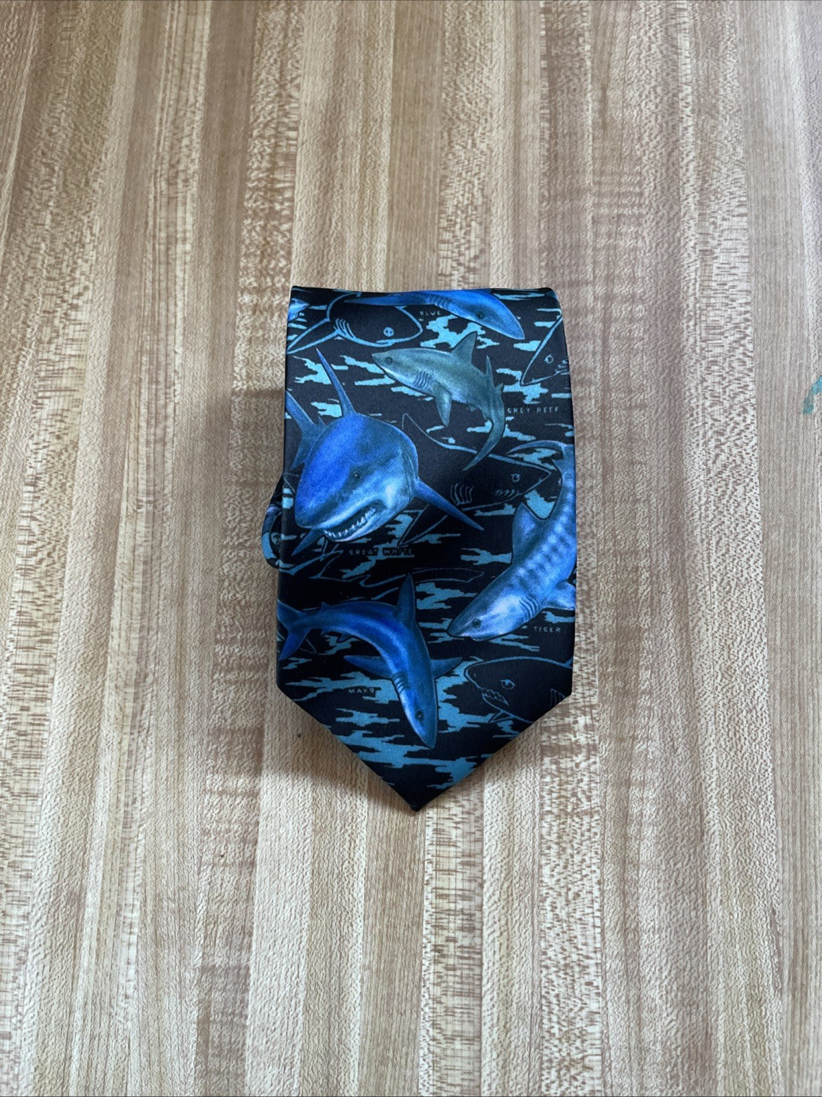 Vintage DC Enterprises D’em Crazy Shark Tie 1997