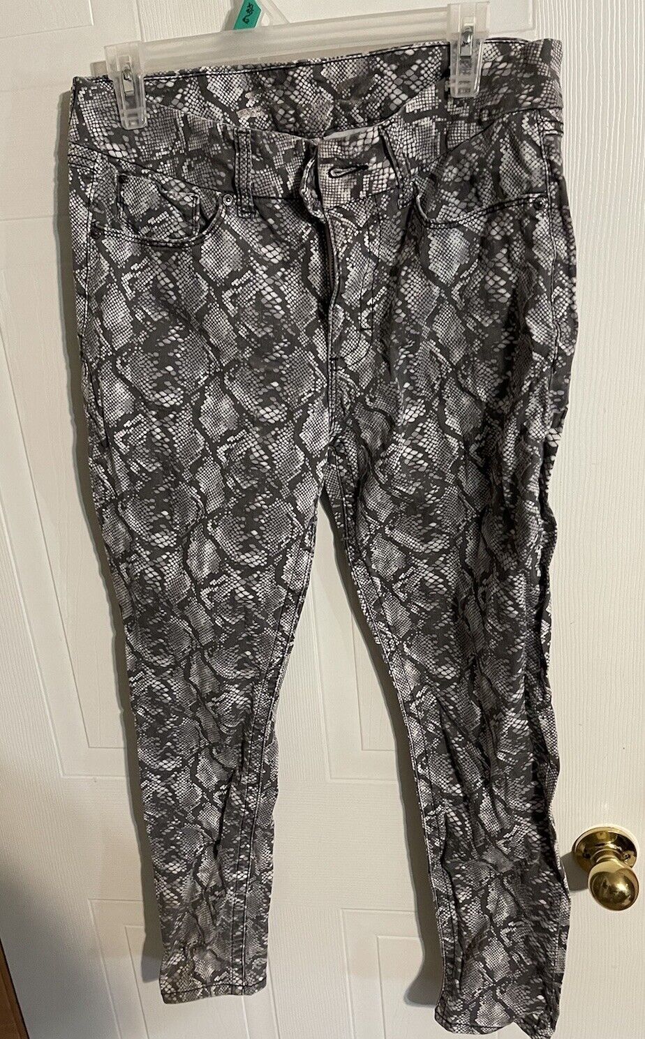 Seven7 Pants Tummyless High Rise Skinny Snake Skin Print Women's Sz. 10