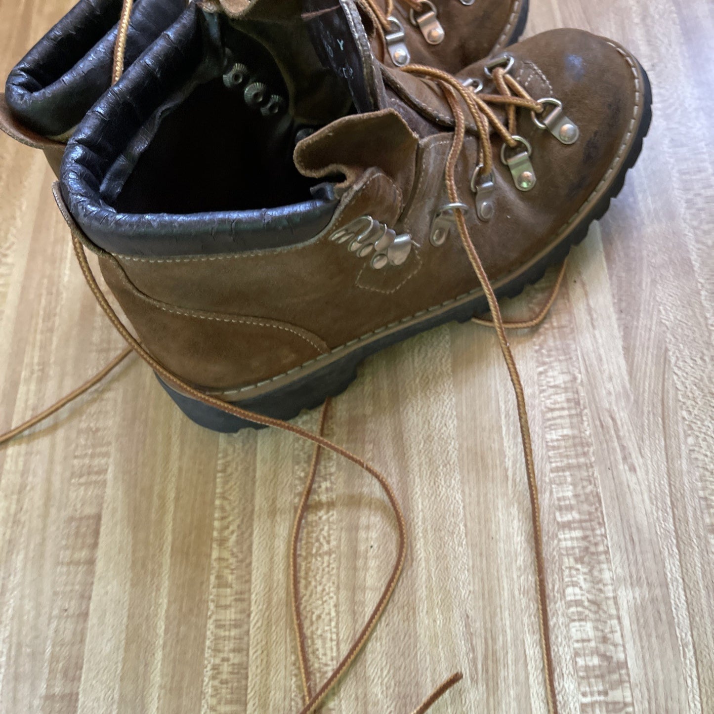 Work Boots Vibram Sole 5.5 D
