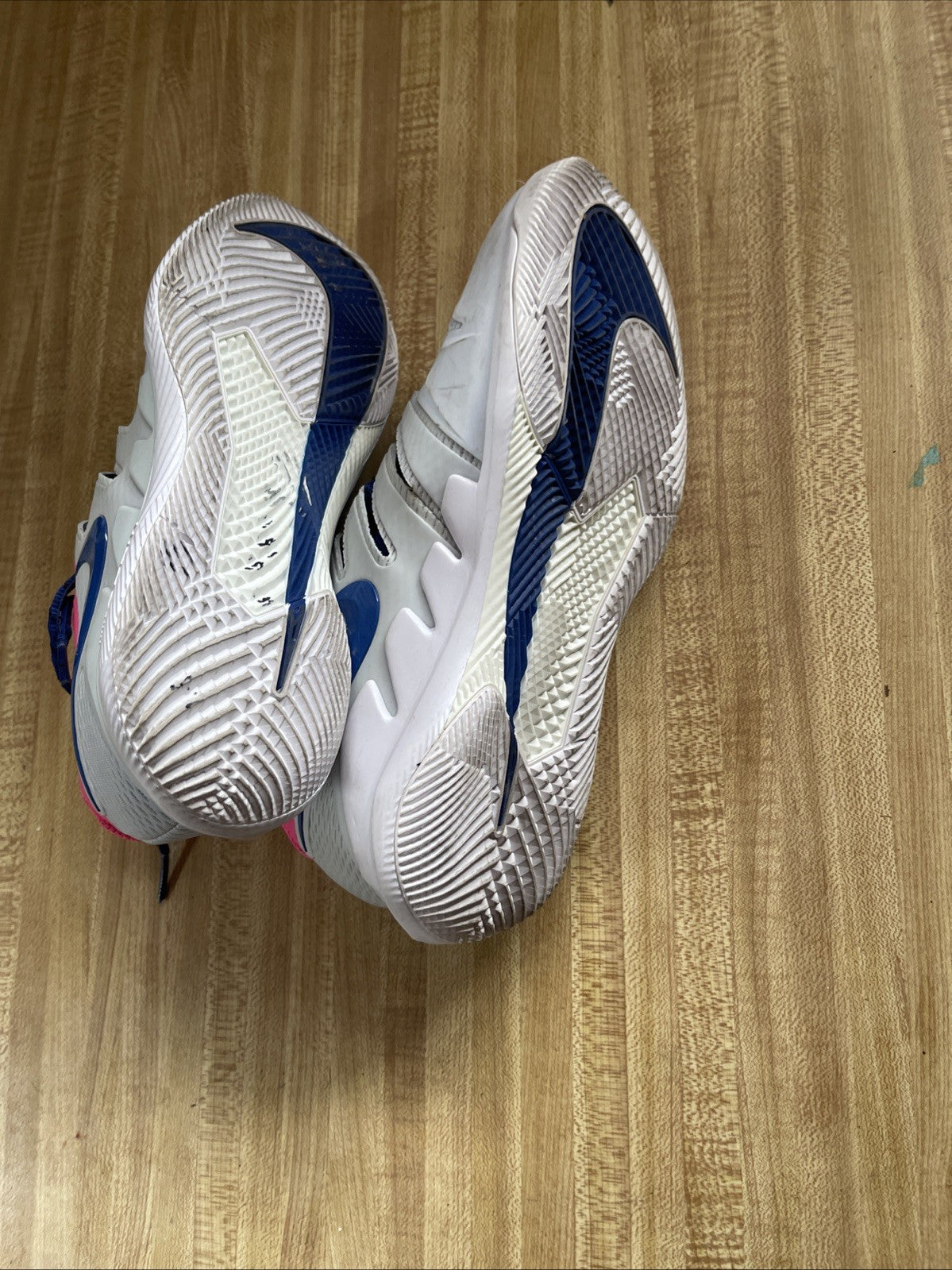 Nike Air Zoom Roger Federer Size 8.5