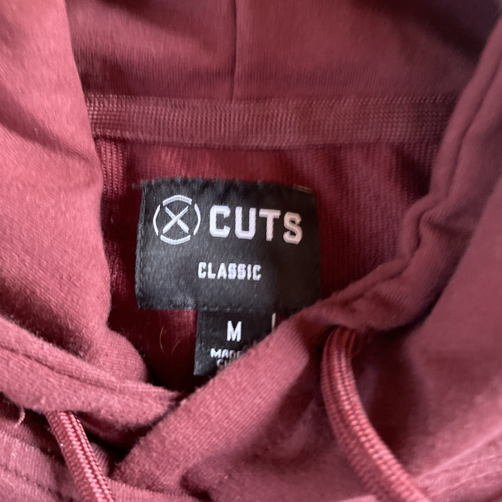 Cuts Classic Hoodie Medium 