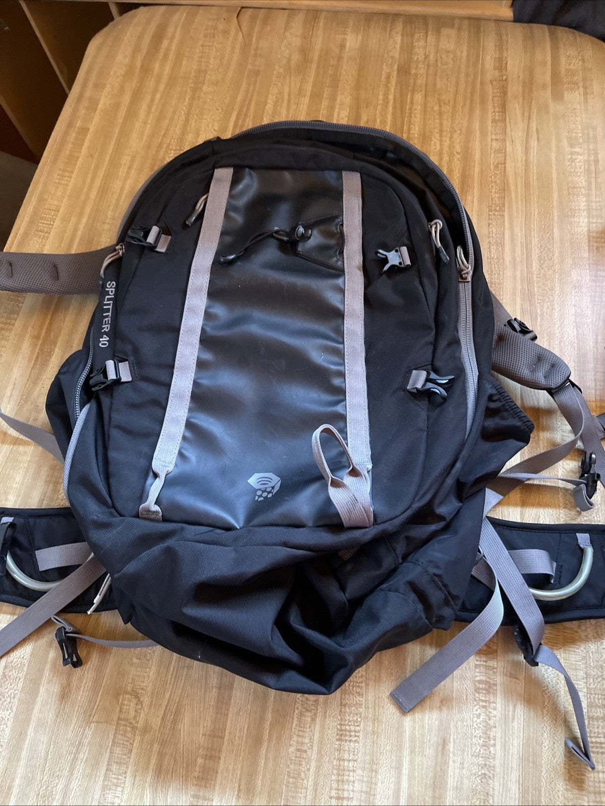 Mountain Hardwear Splitter 40 Hiking Backpack 