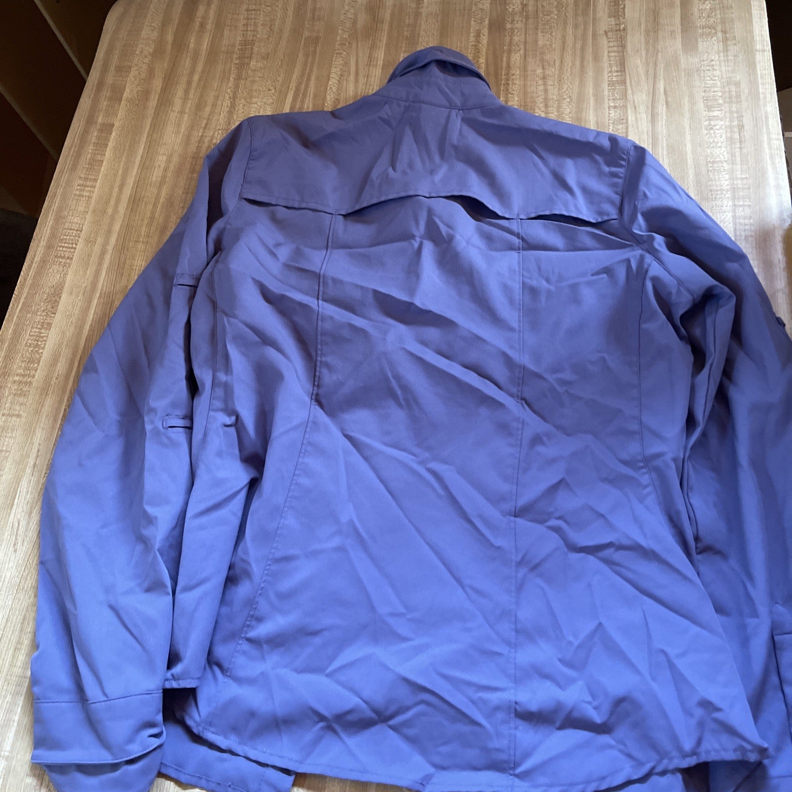 REI Women’s Button Up Medium Vented