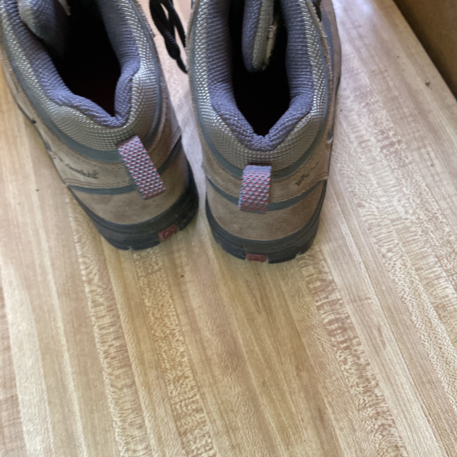 Columbia Hiking Boots 8