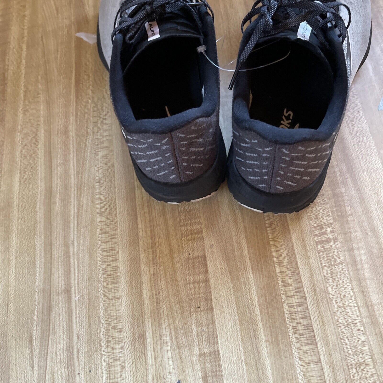 Brooks Launch 10 Size 10